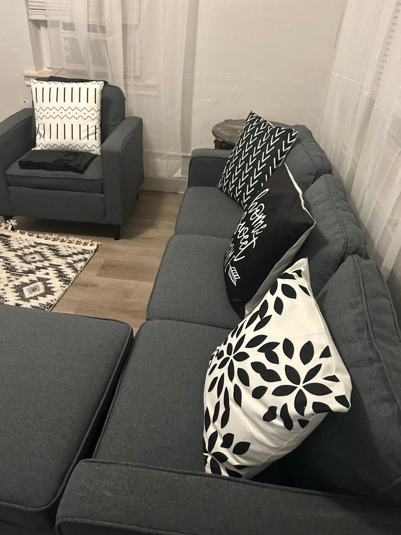 Beach 2BR Villa Sleeps 4 Trendy & Luxe