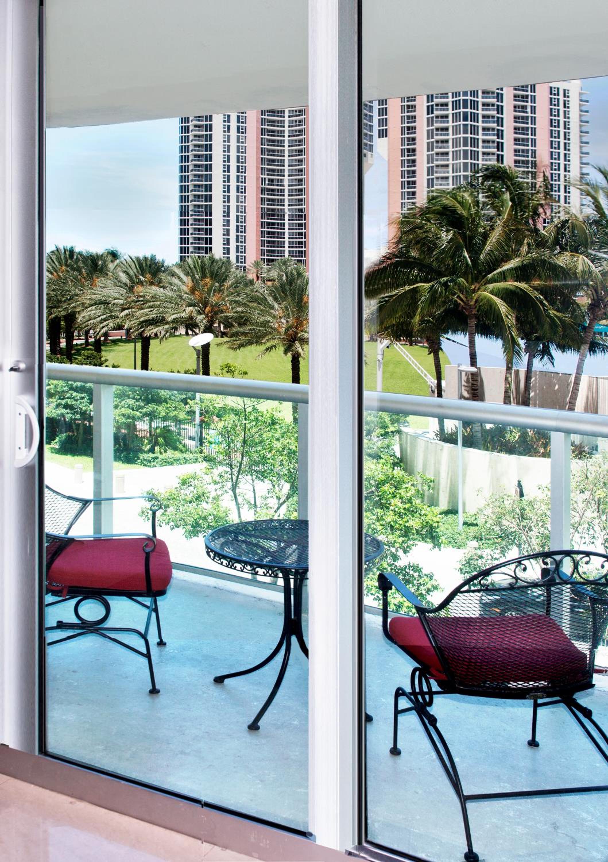 Ocean Reserve Luxury Condos Across from Sunny Isles Beach
