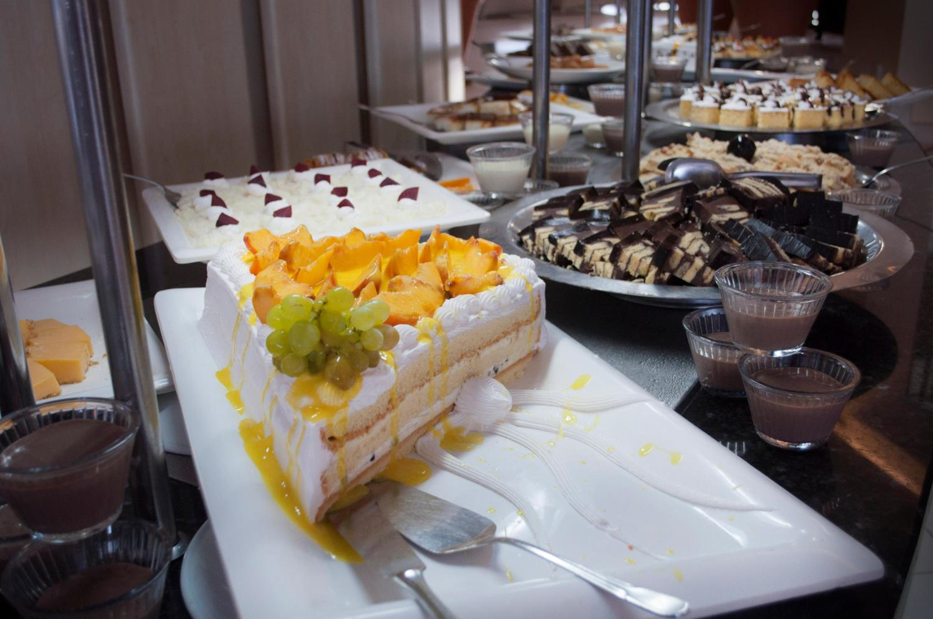 Golden Lotus Hotel - Image 64