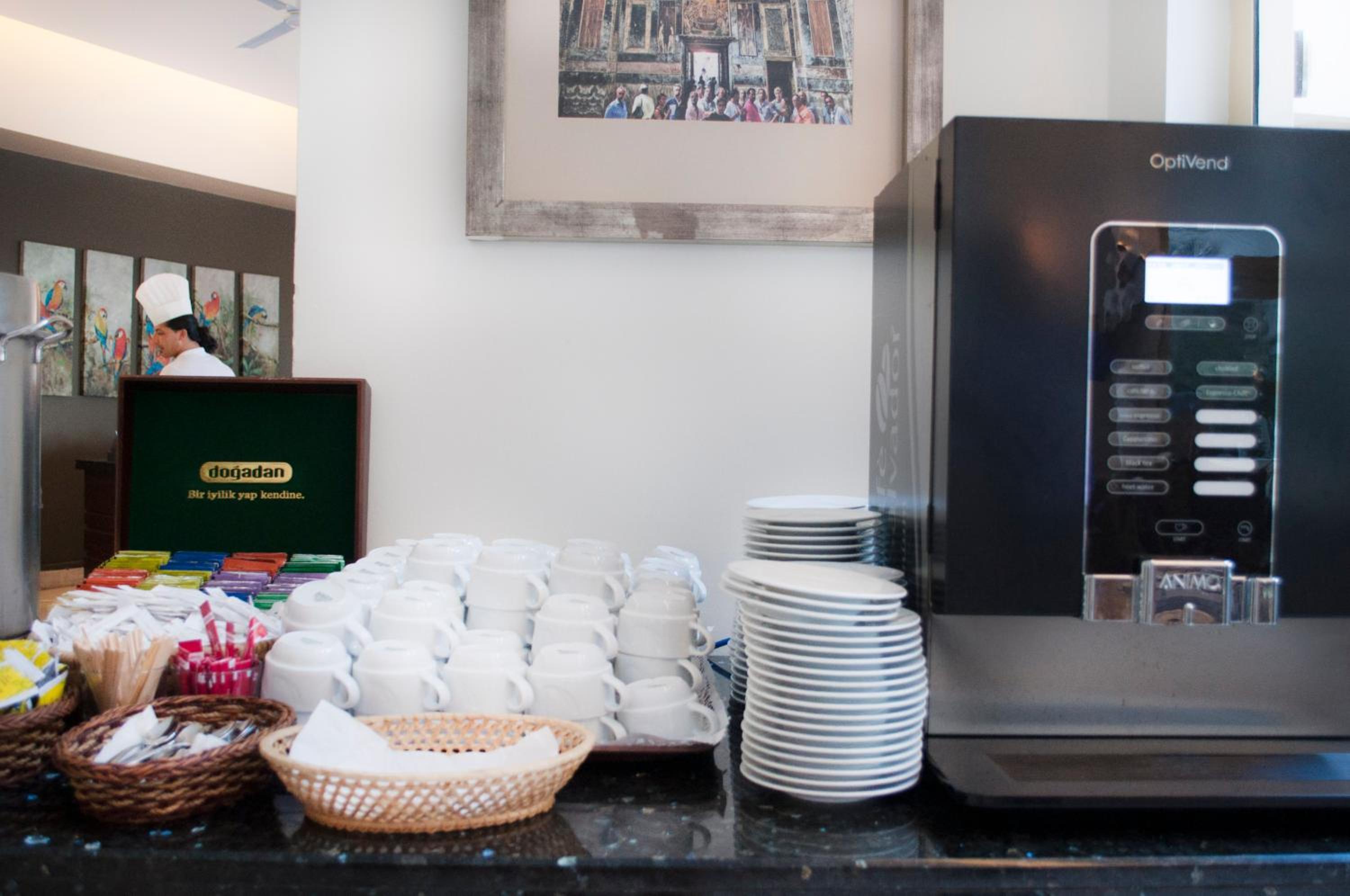 Golden Lotus Hotel - Image 18