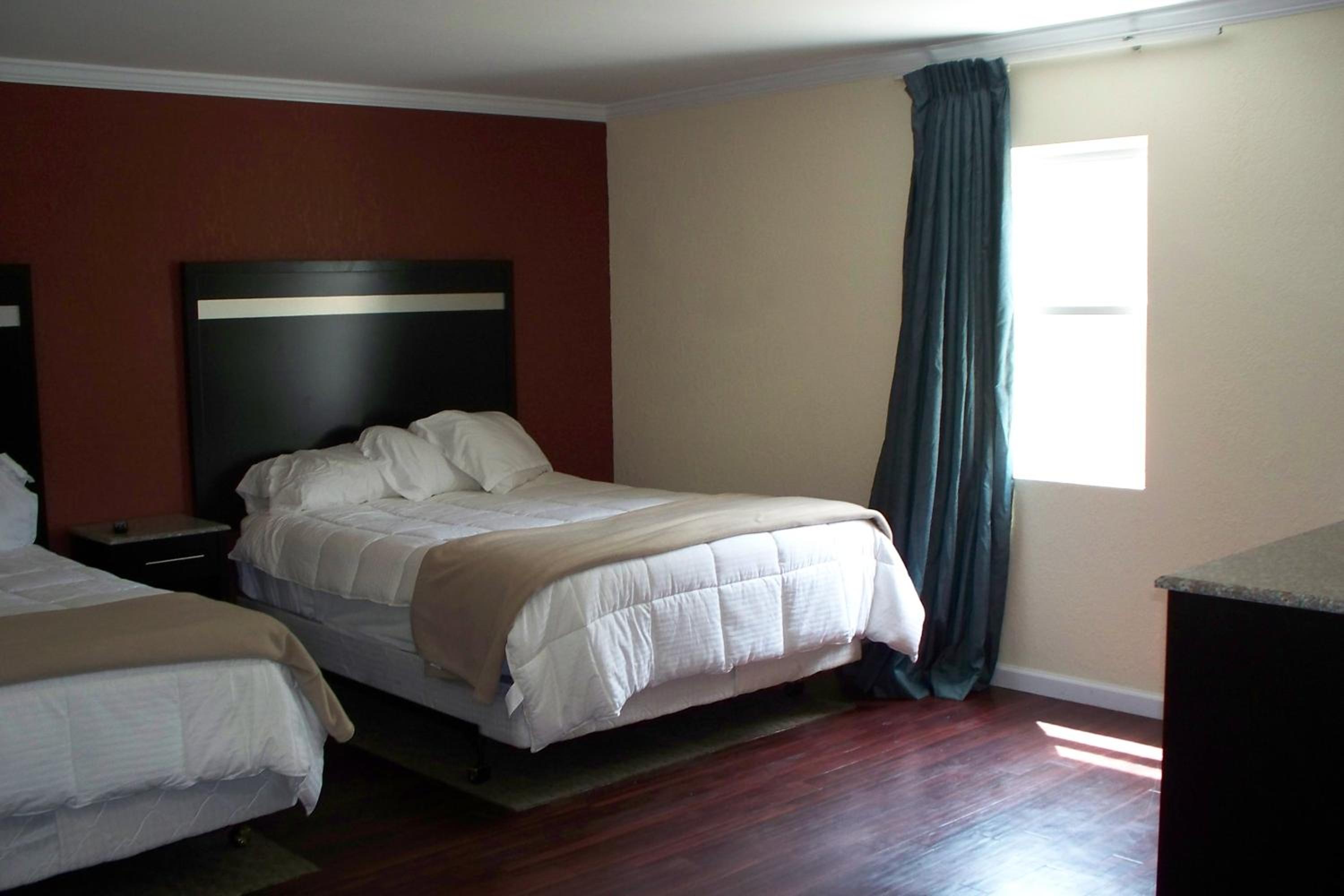 Budget Inn & Suites