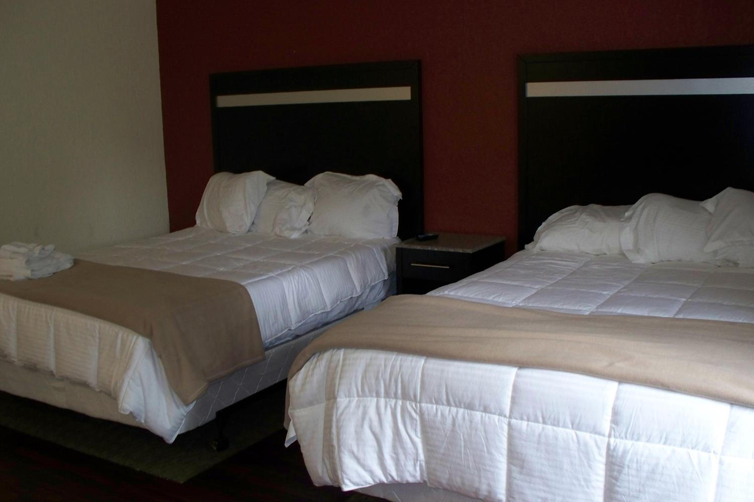 Budget Inn & Suites
