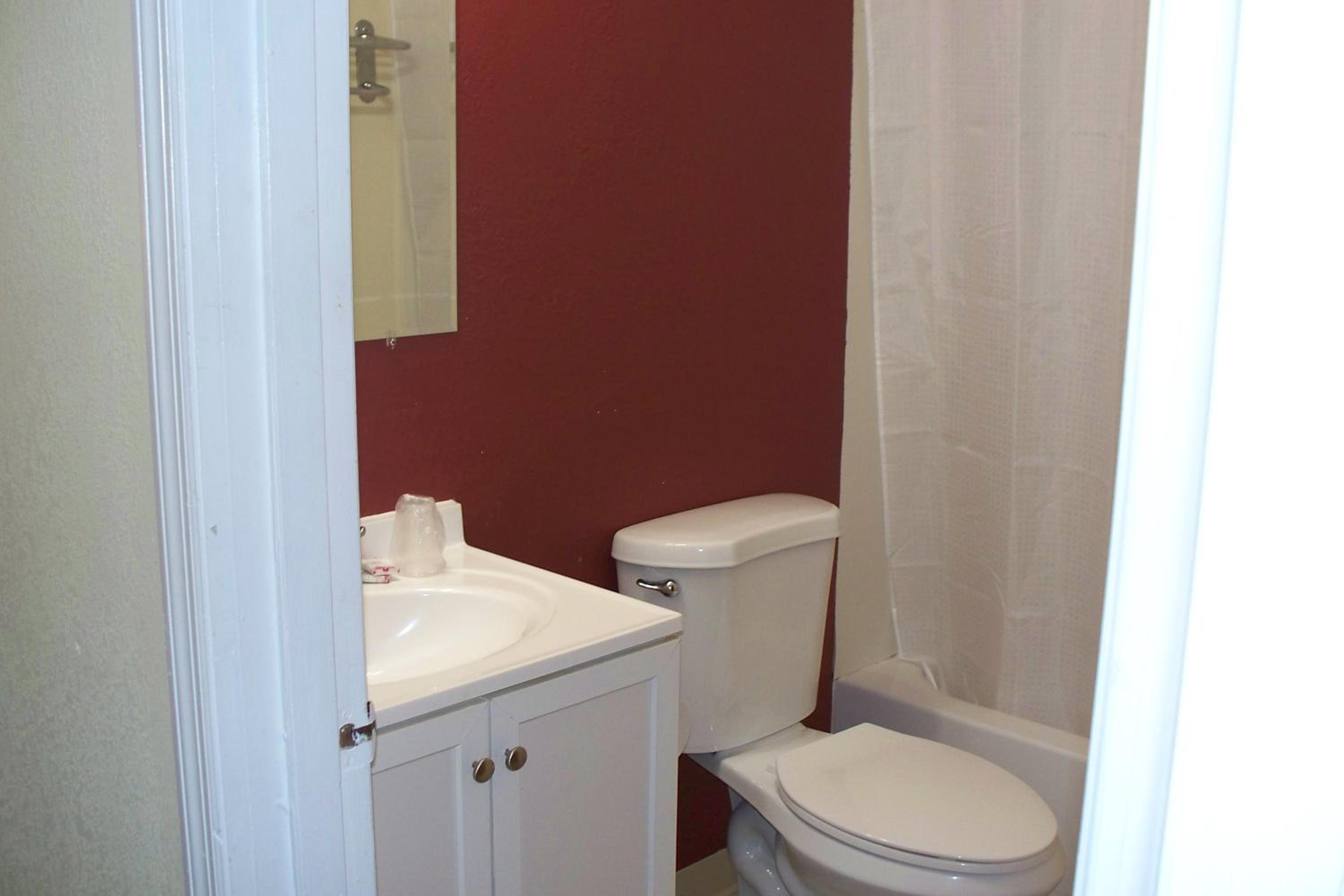 Budget Inn & Suites