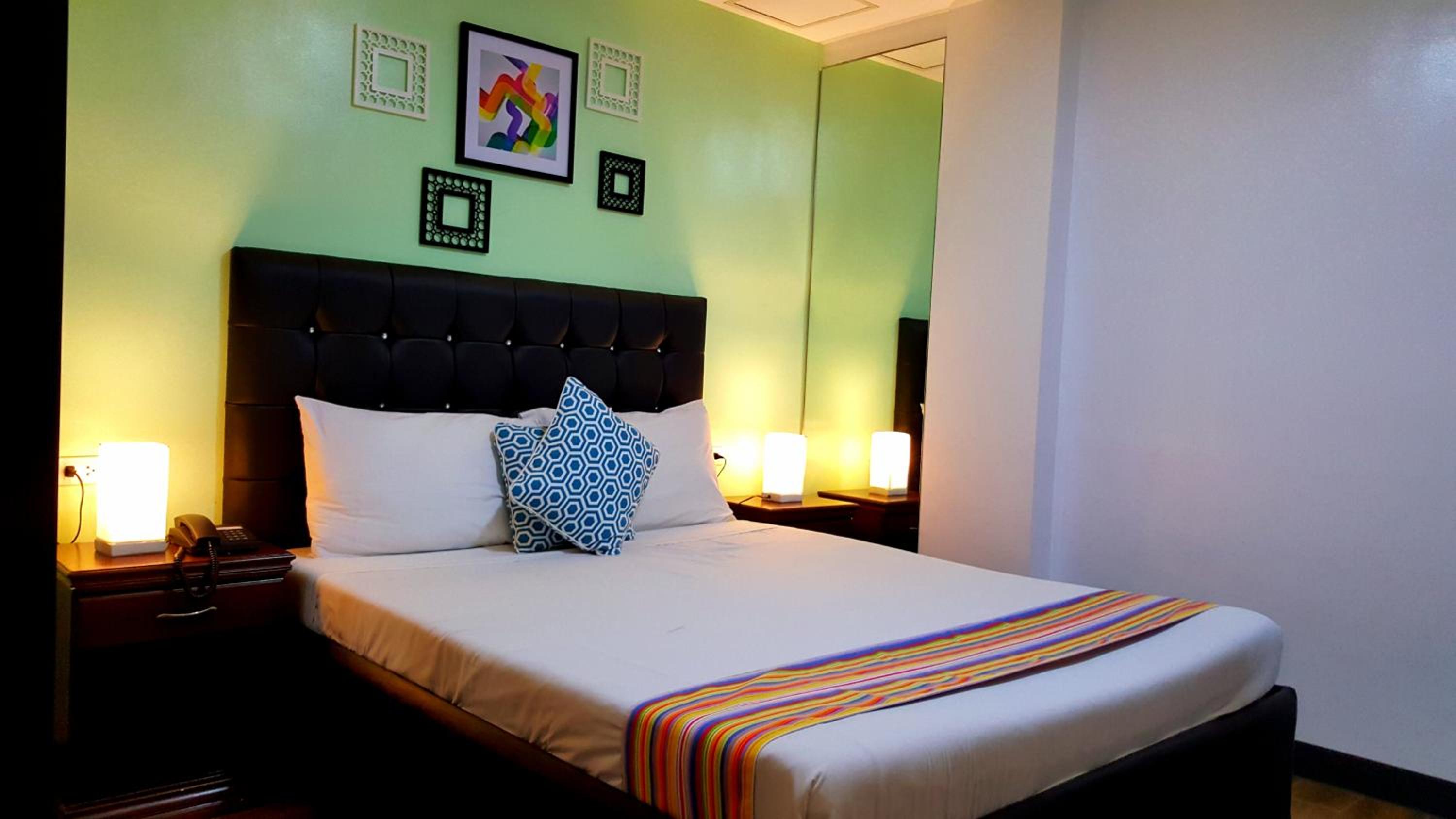 950 Condotel, Angeles - 11