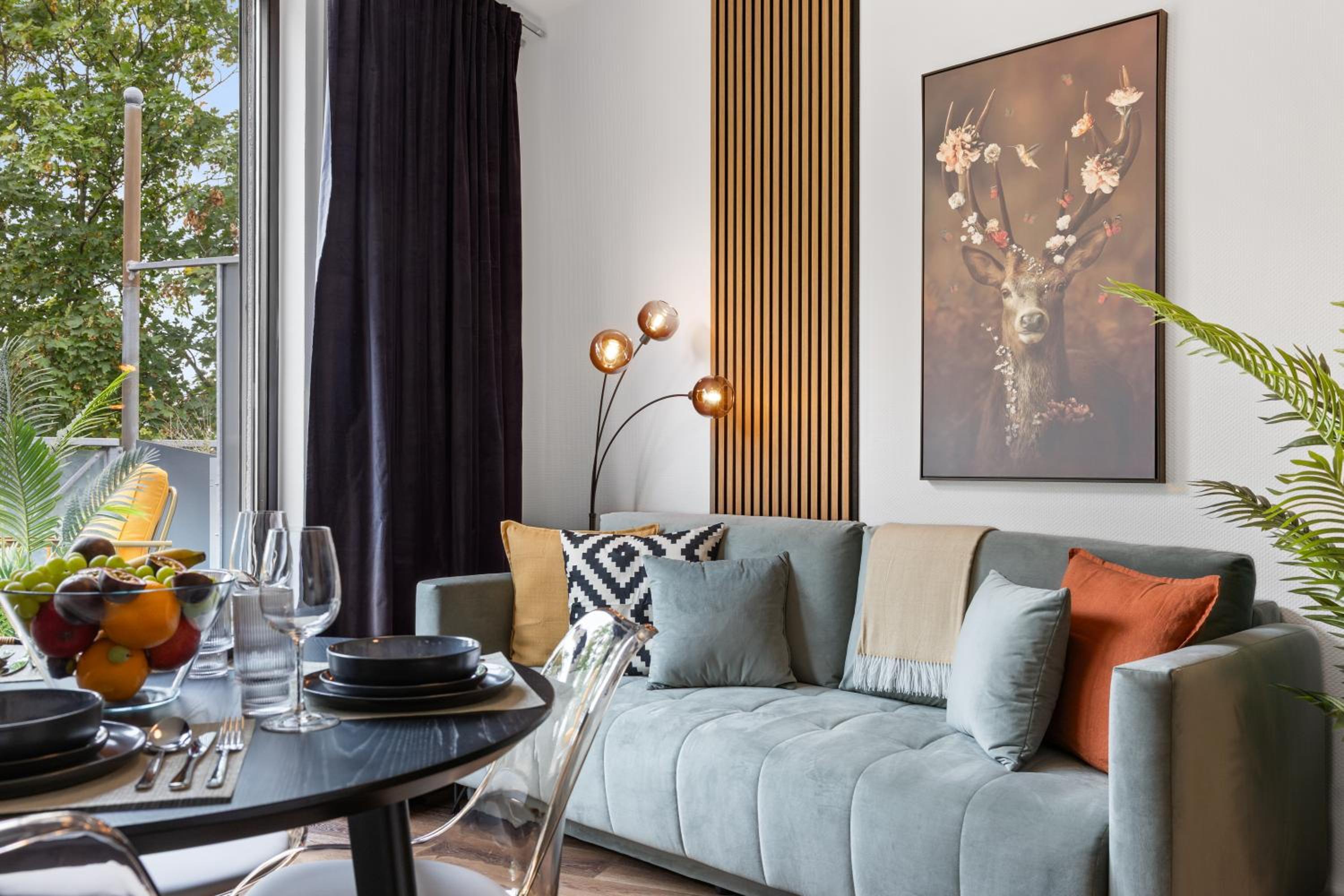 Penthouse Apartment - 10 min to Cologne & Parking