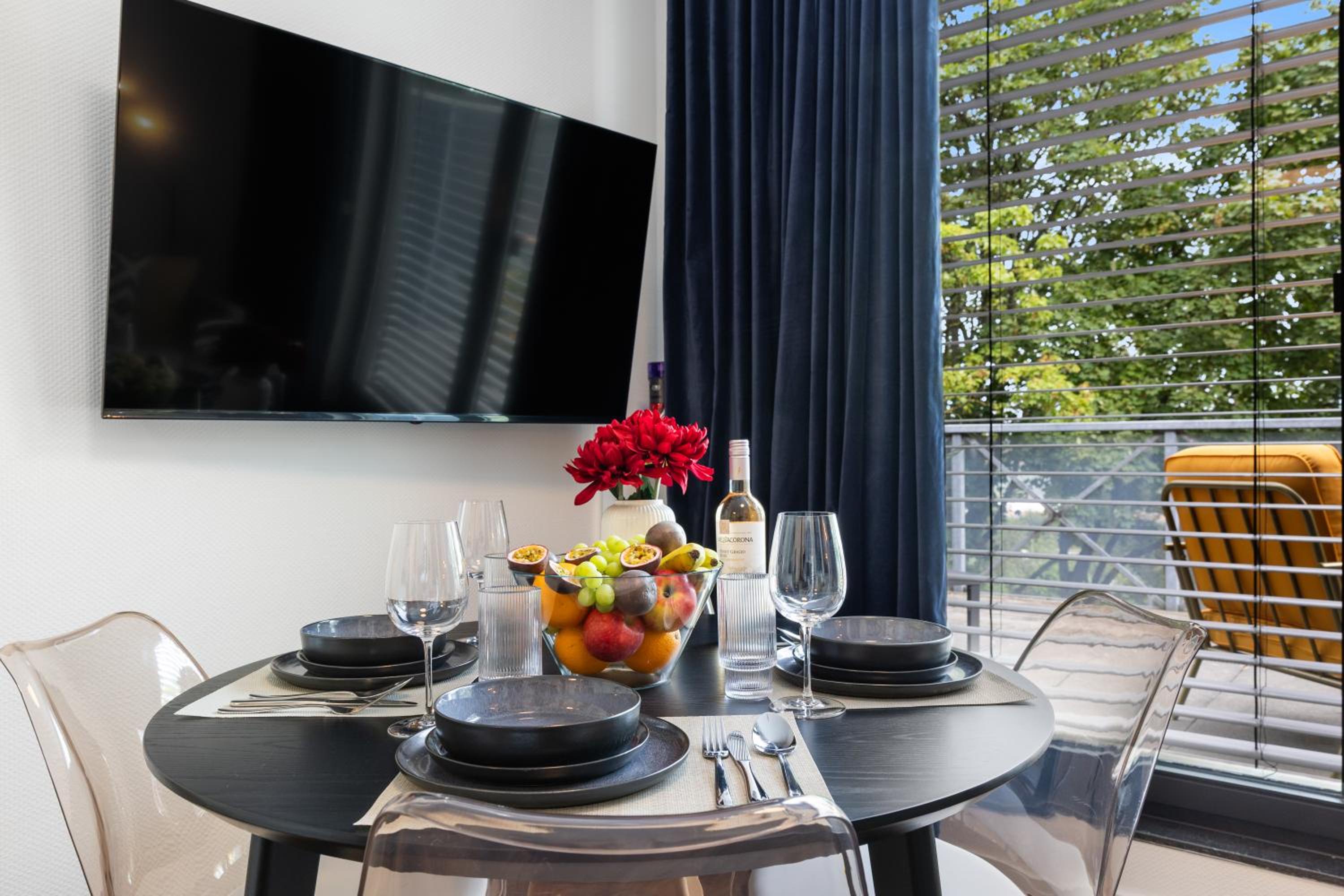 Penthouse Apartment - 10 min to Cologne & Parking