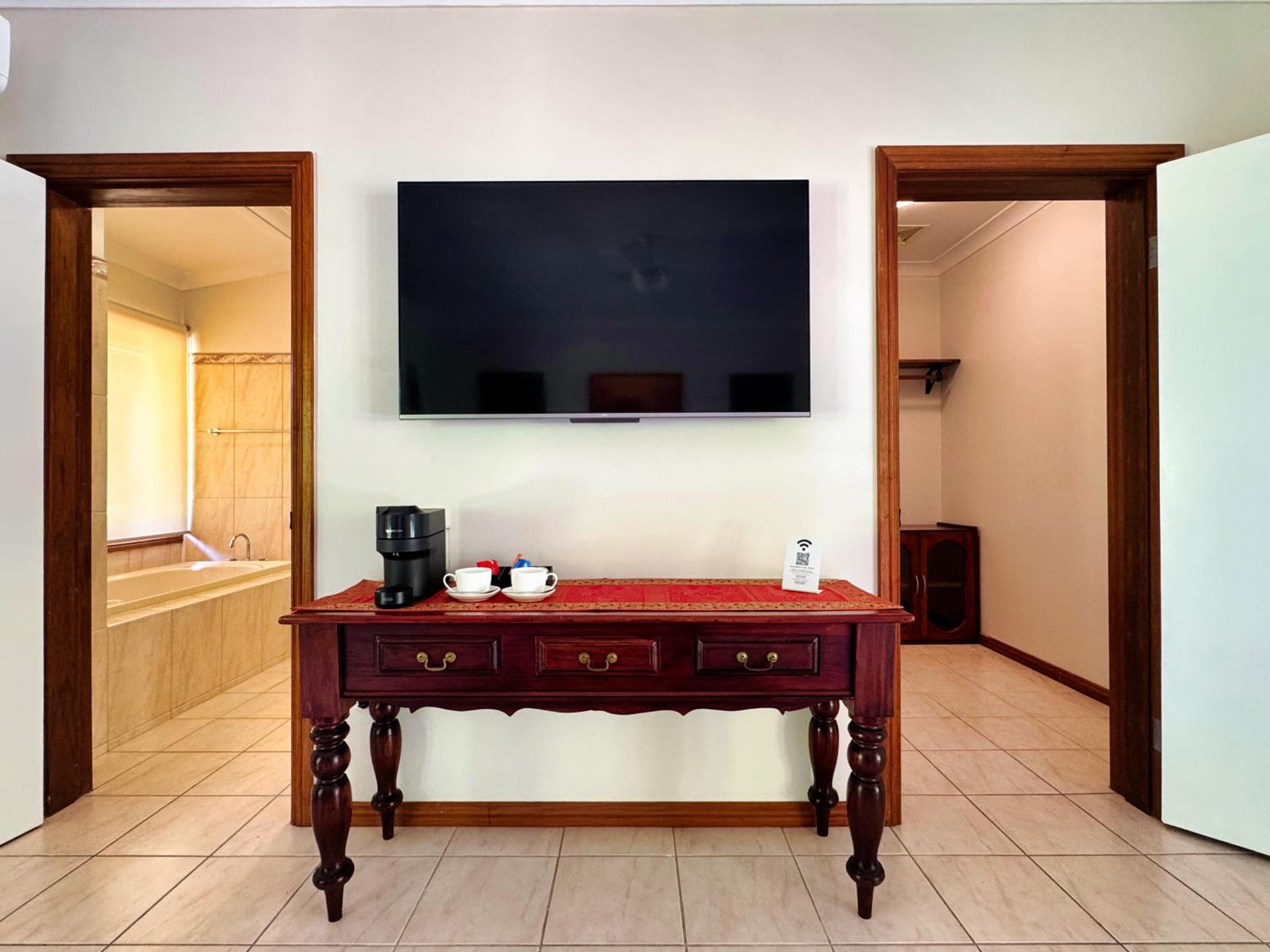 Ahana Hillside - Scenic Stay Near Cairns