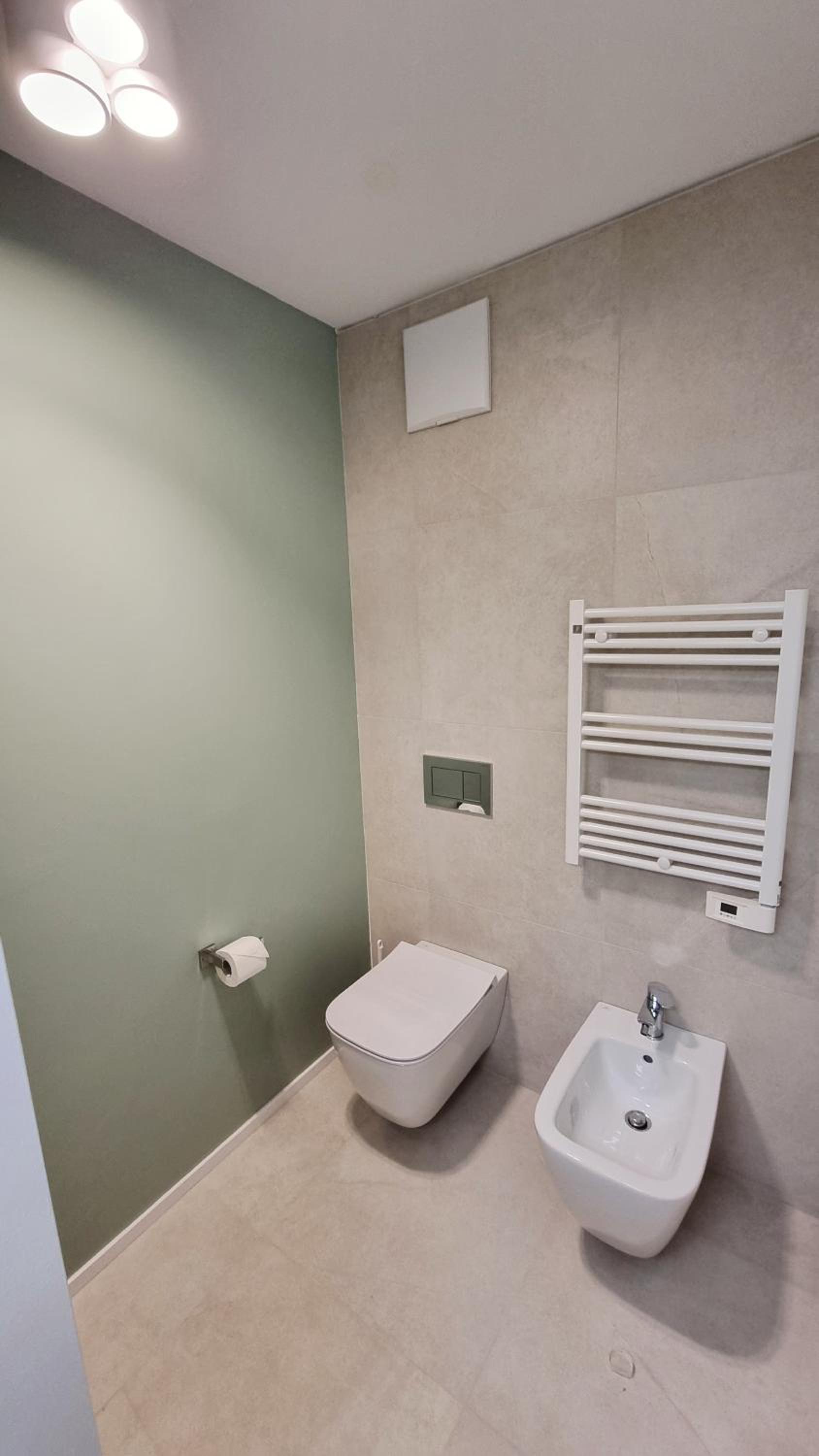 Vytalea - Trilocale moderno con patio e doppi servizi, vicino M4 - Modern apartment 2-Bedroom with Patio & Two Bathrooms, near Metro M4