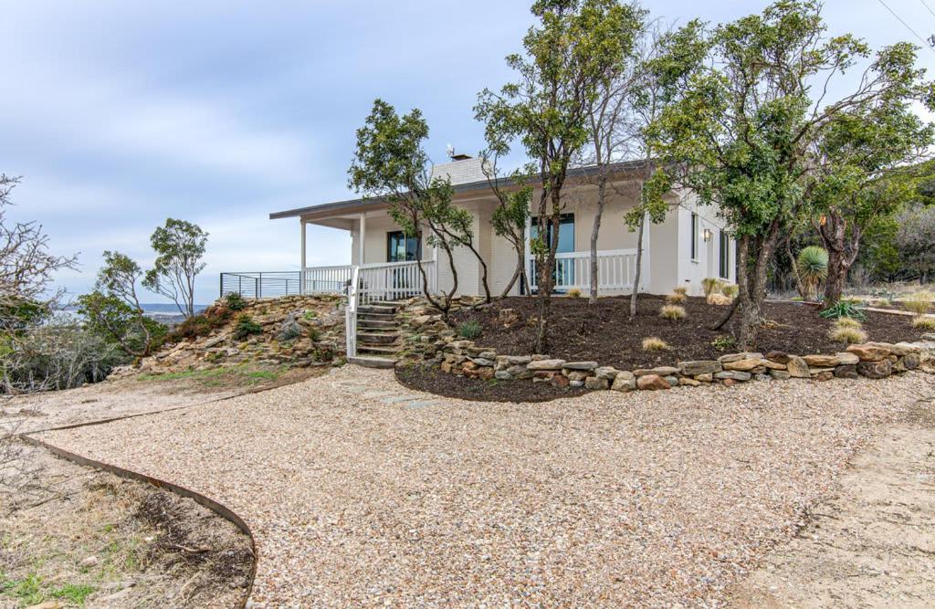 Lake Buchanan Retreat w/Hot-Tub