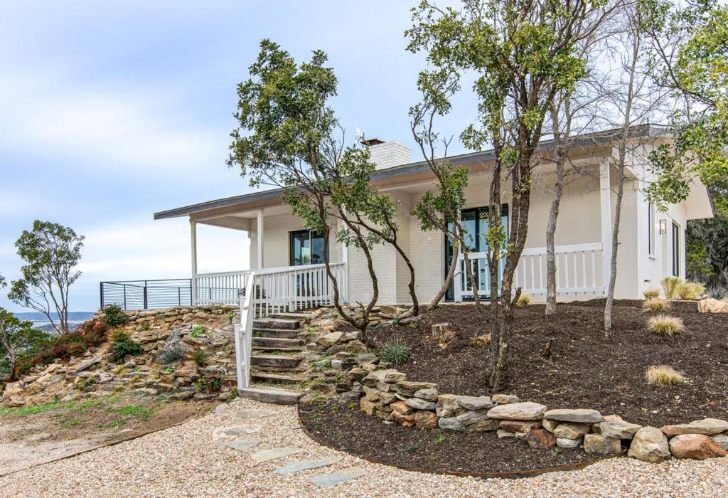 Lake Buchanan Retreat w/Hot-Tub