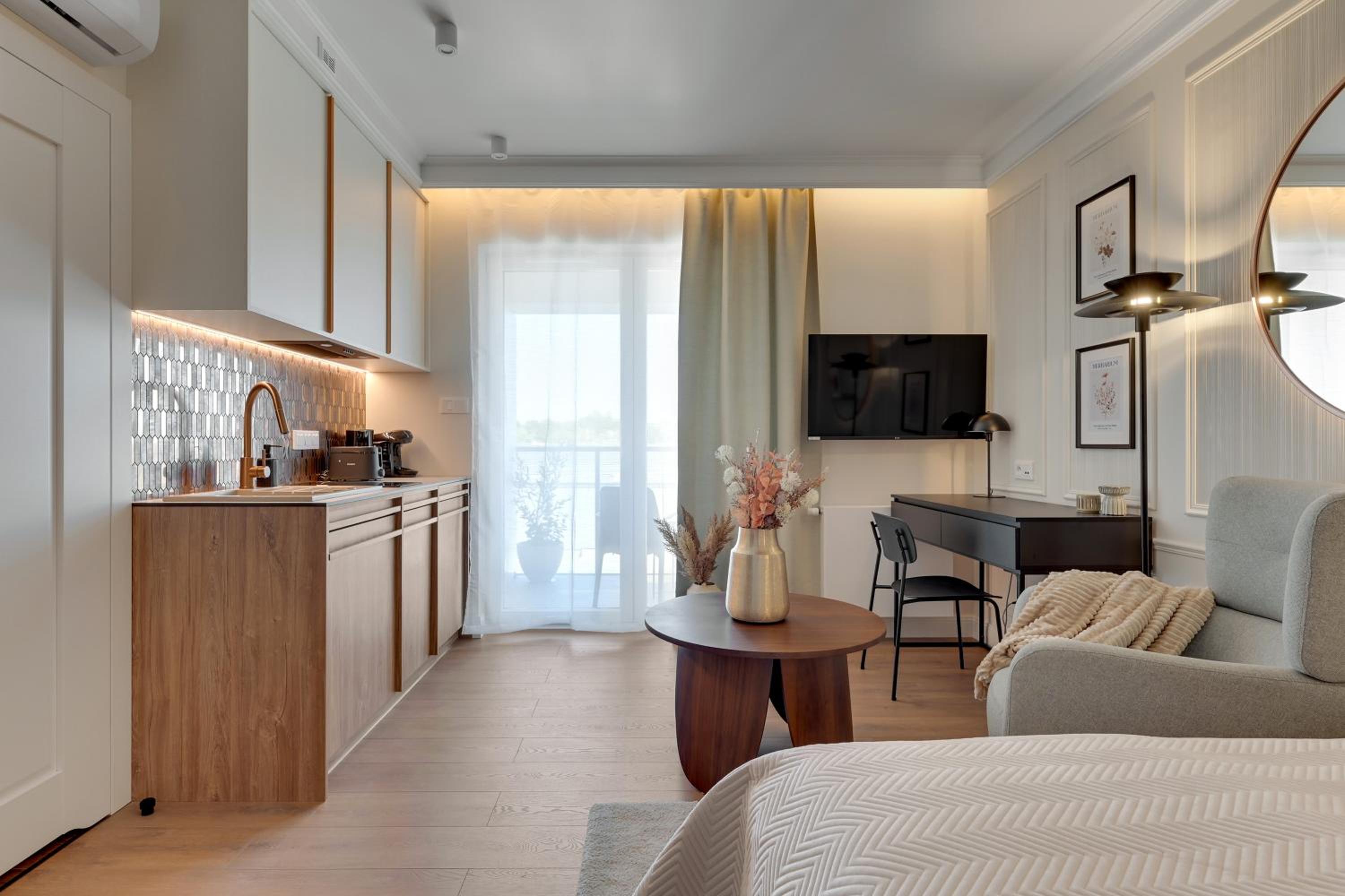 Perspektywa Apartment with balcony by Lion Apartments