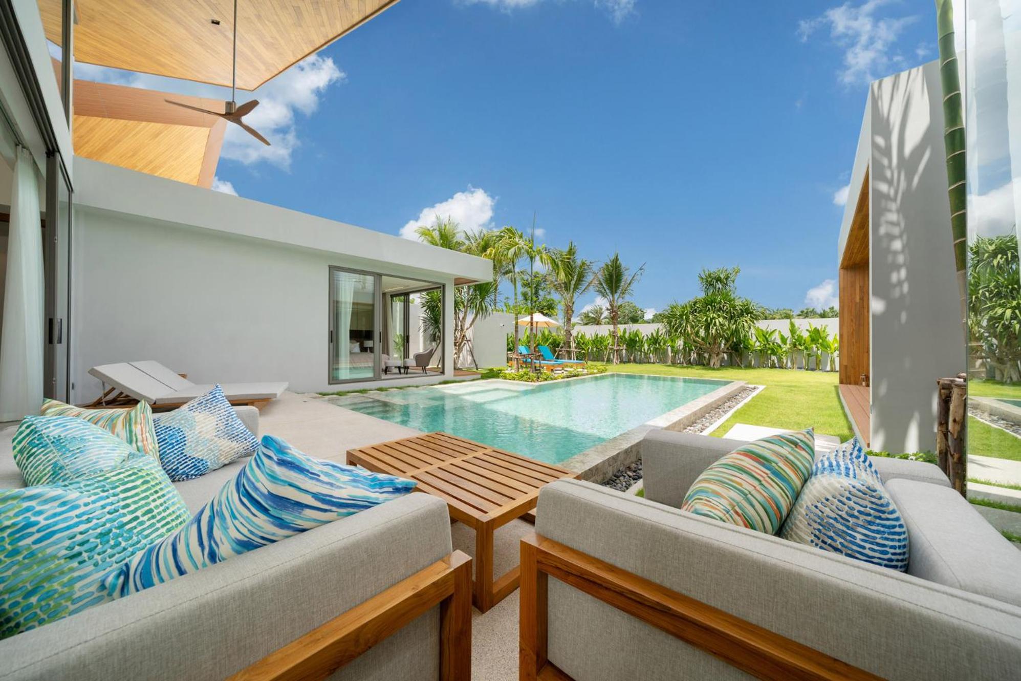 Modern 4BR Private Pool Villa near Bangtao Beach- Zenithy A2 by Warm Plus