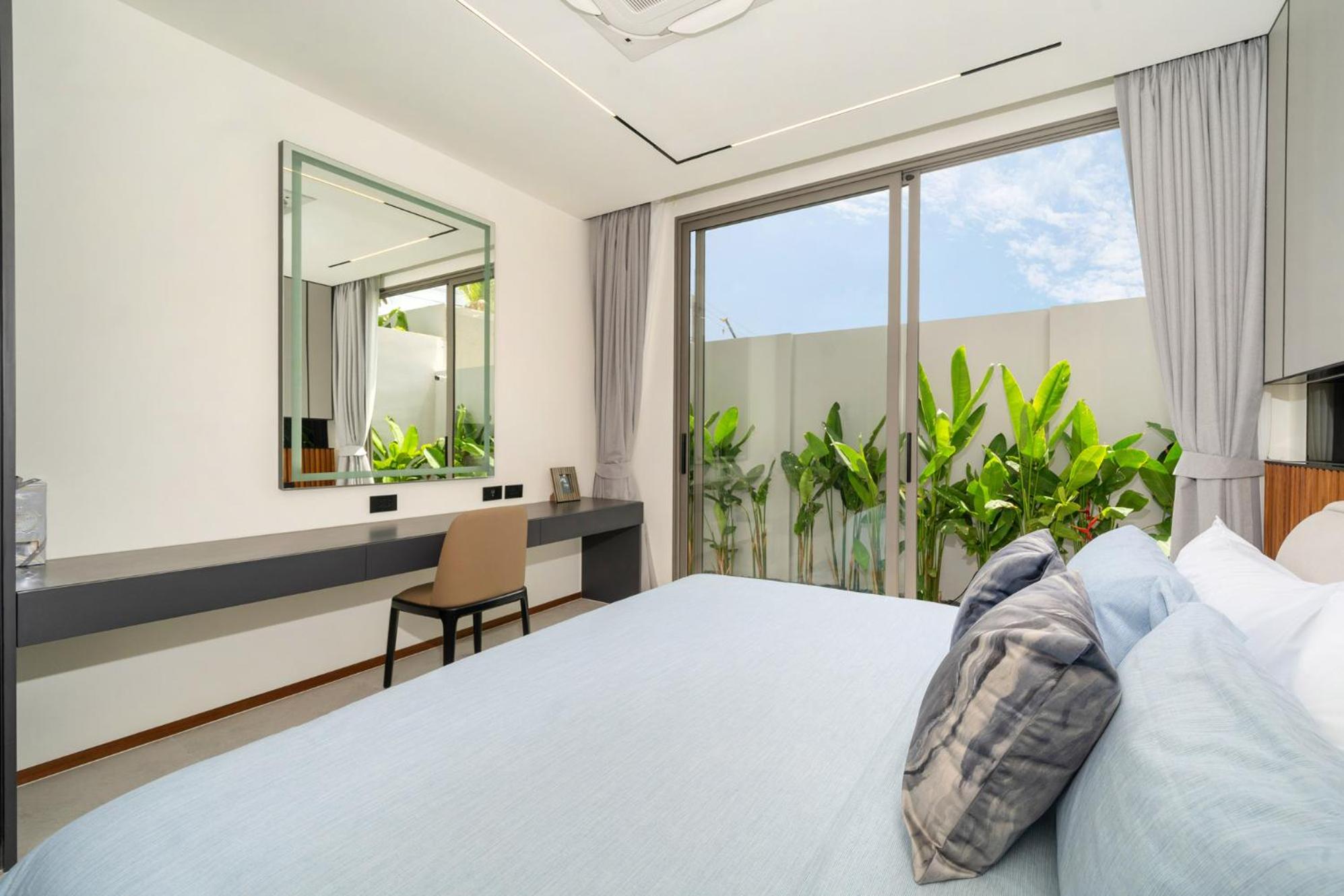Modern 4BR Private Pool Villa near Bangtao Beach- Zenithy A2 by Warm Plus