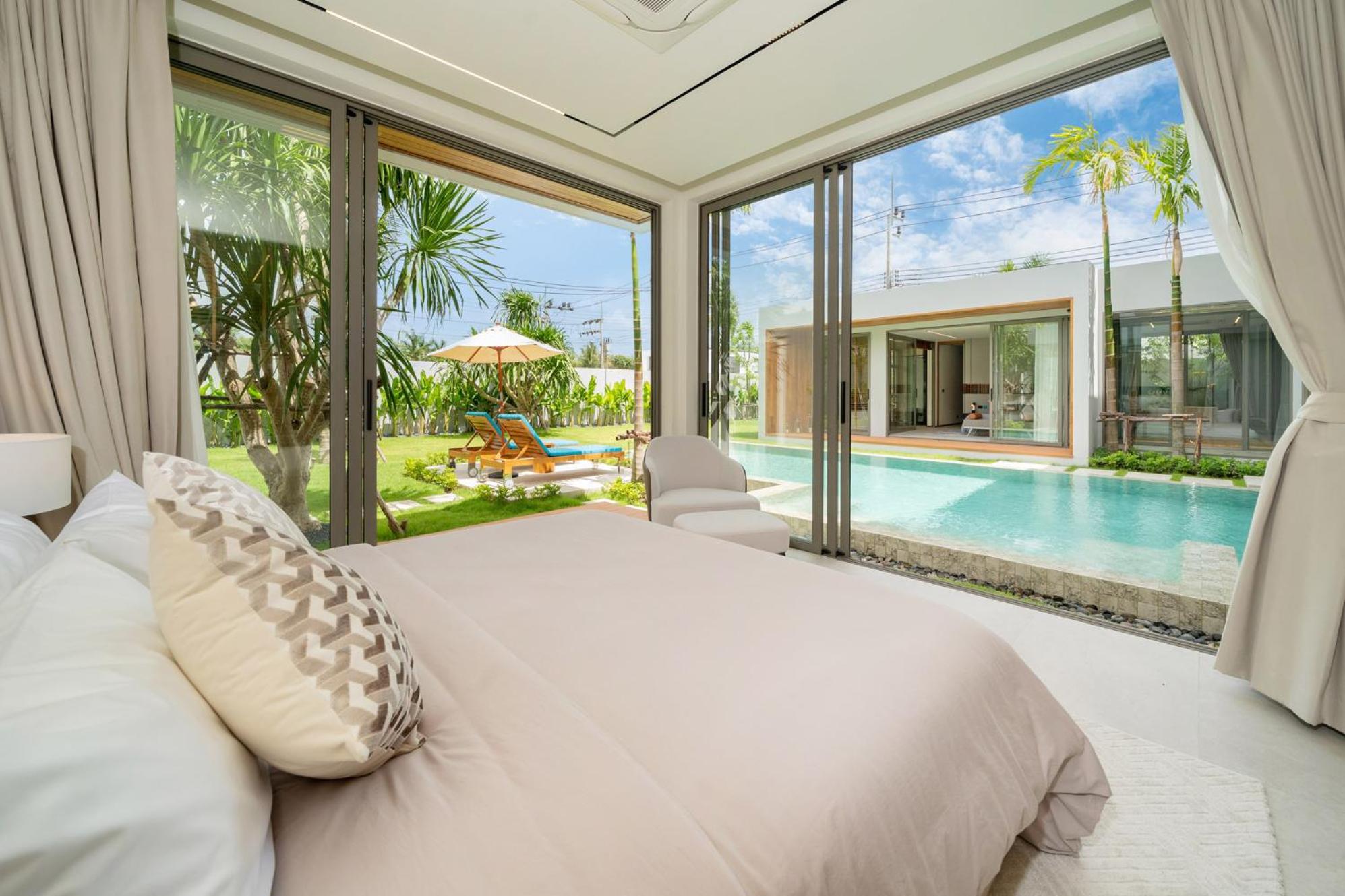 Modern 4BR Private Pool Villa near Bangtao Beach- Zenithy A2 by Warm Plus