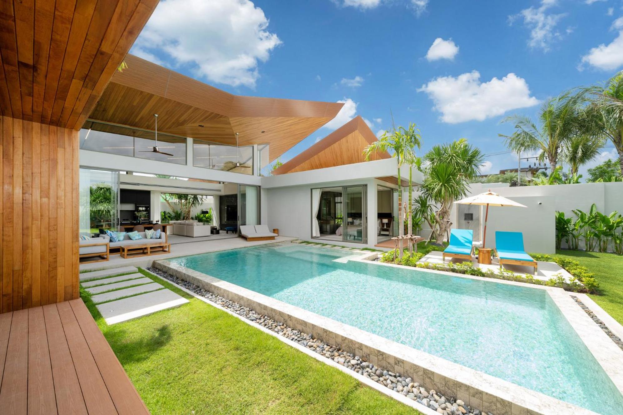 Modern 4BR Private Pool Villa near Bangtao Beach- Zenithy A2 by Warm Plus