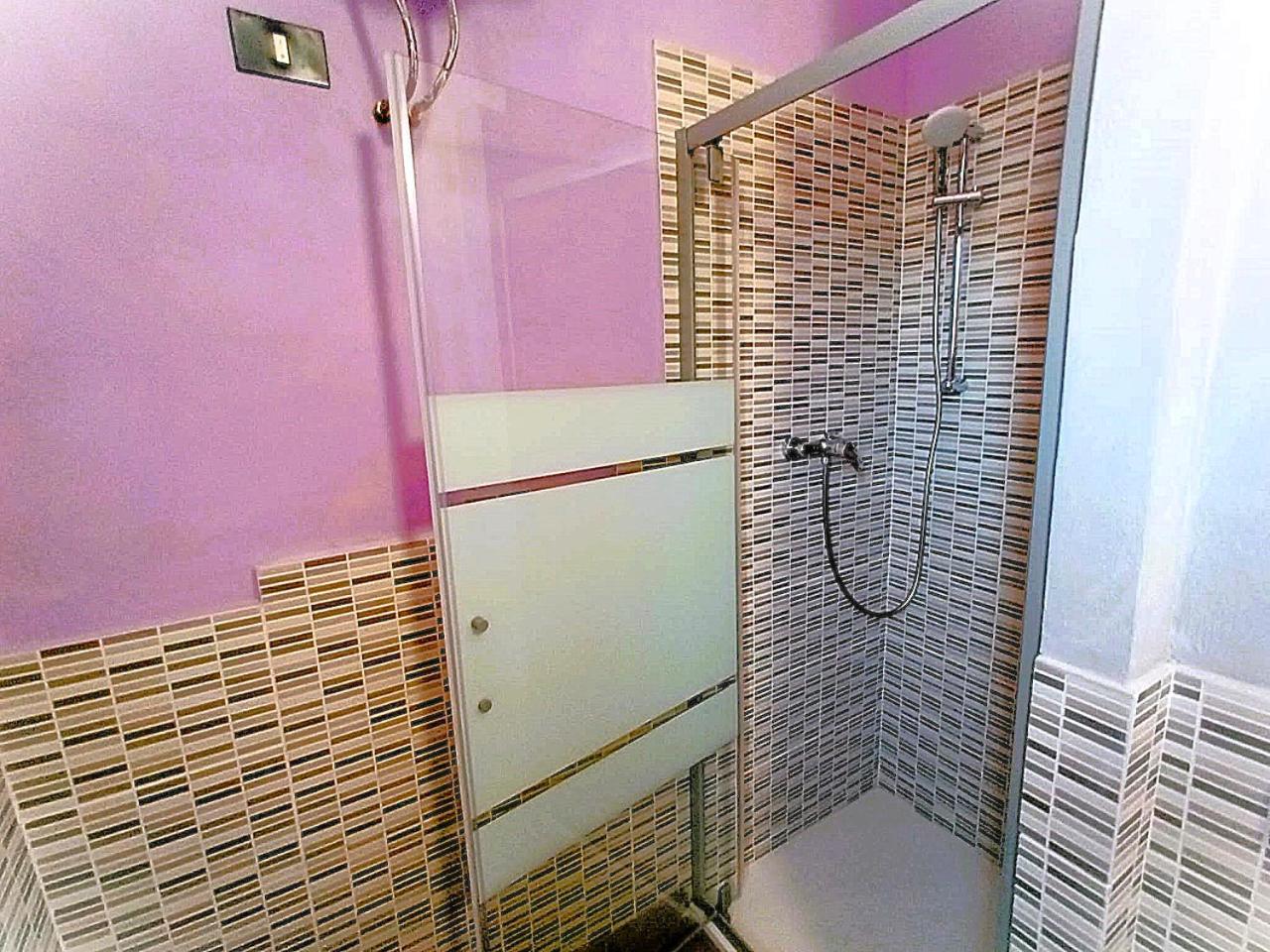 Rombolino Guest House -Free Parking - Vicino al PalaLivorno 