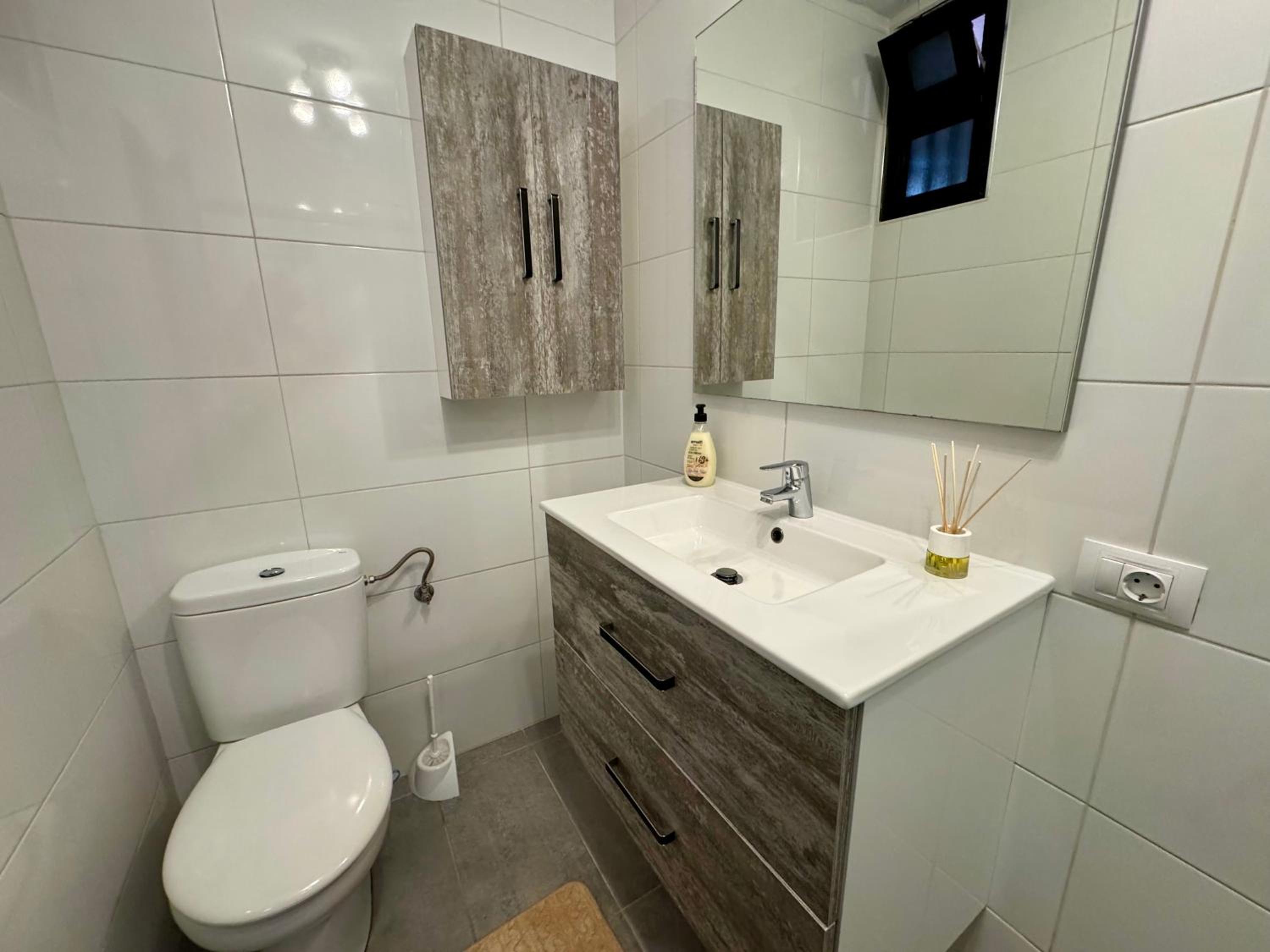 Vibrant Seaside Apartment in Central Los Cristianos
