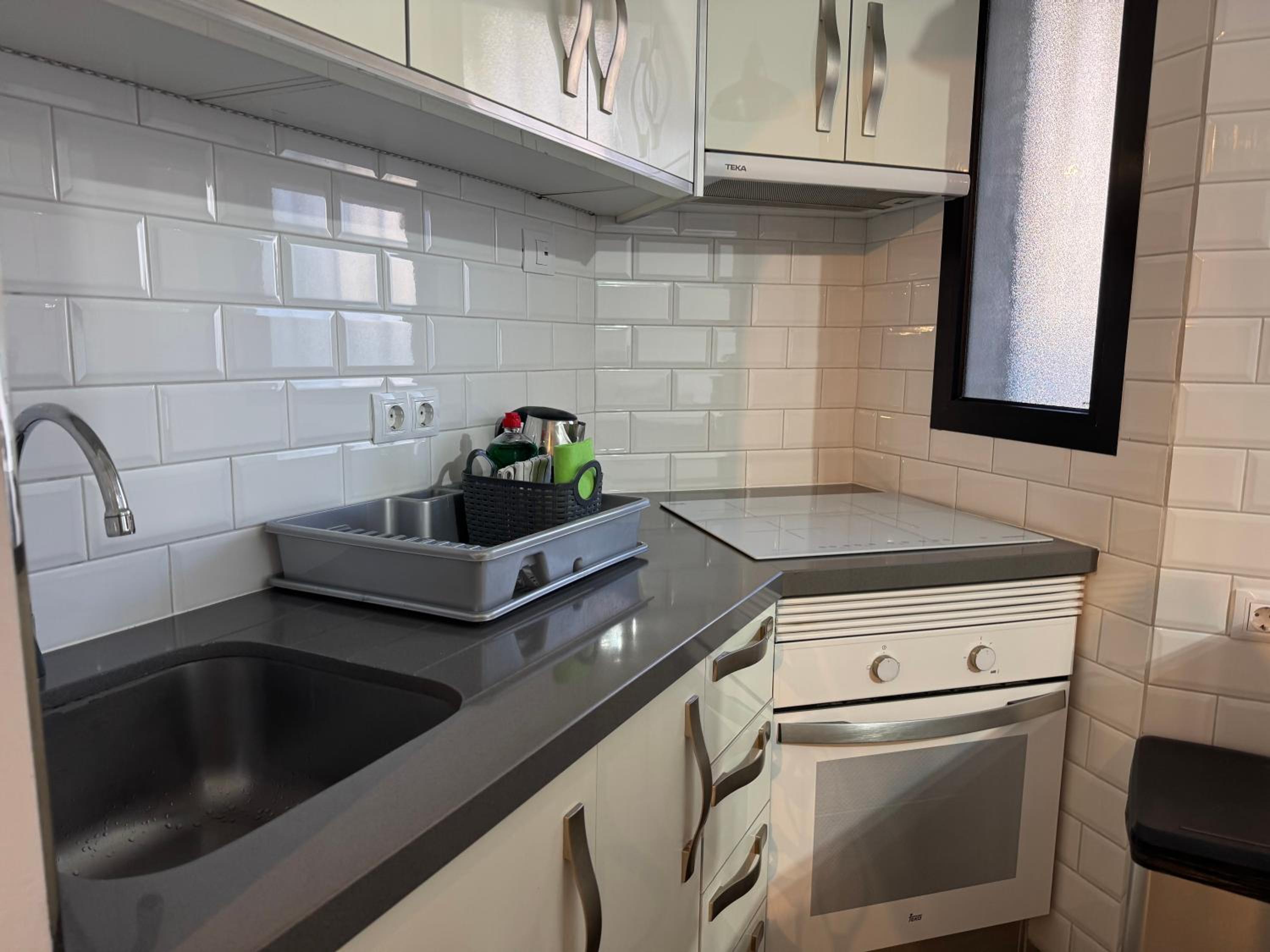 Vibrant Seaside Apartment in Central Los Cristianos