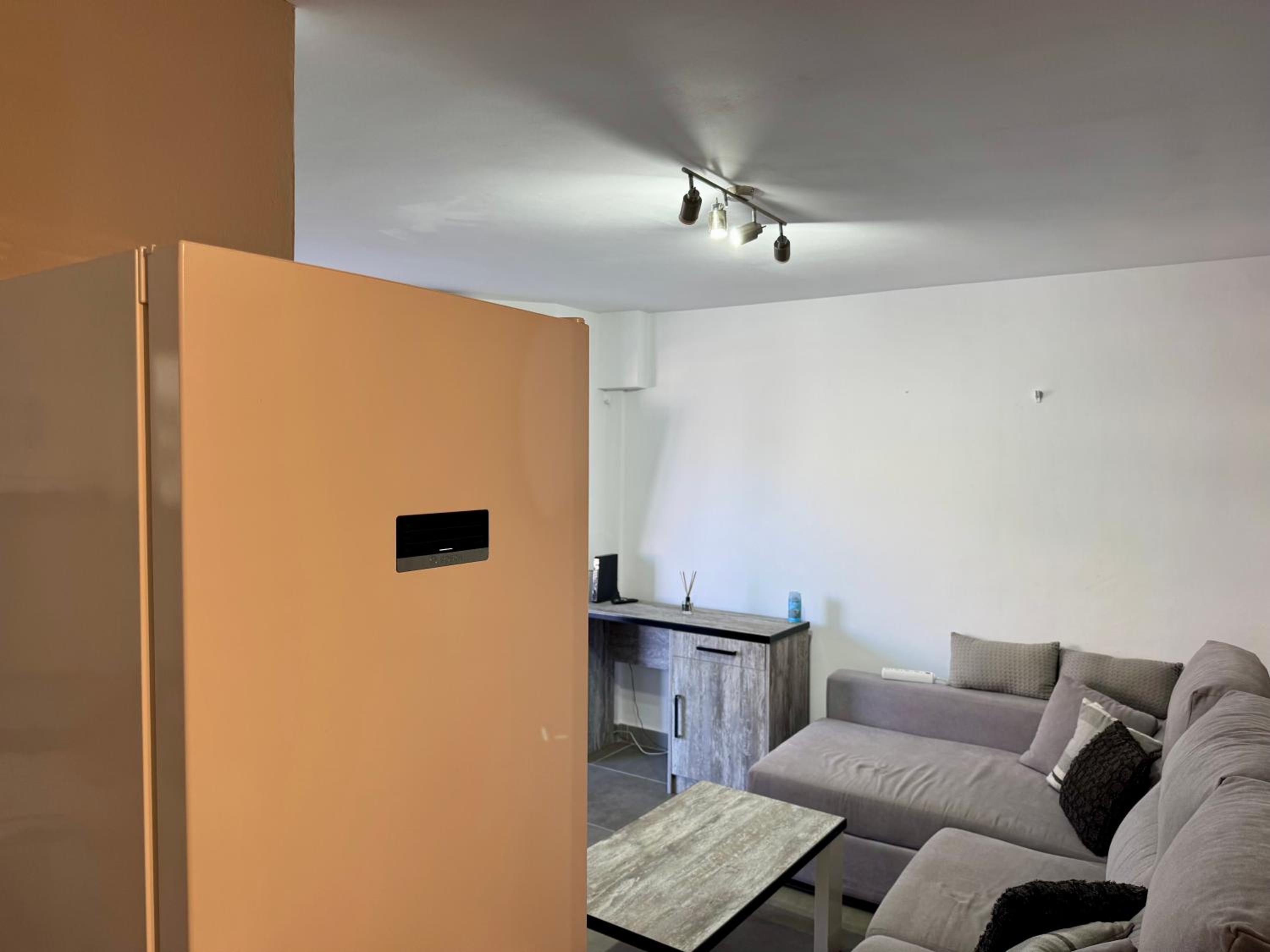 Vibrant Seaside Apartment in Central Los Cristianos