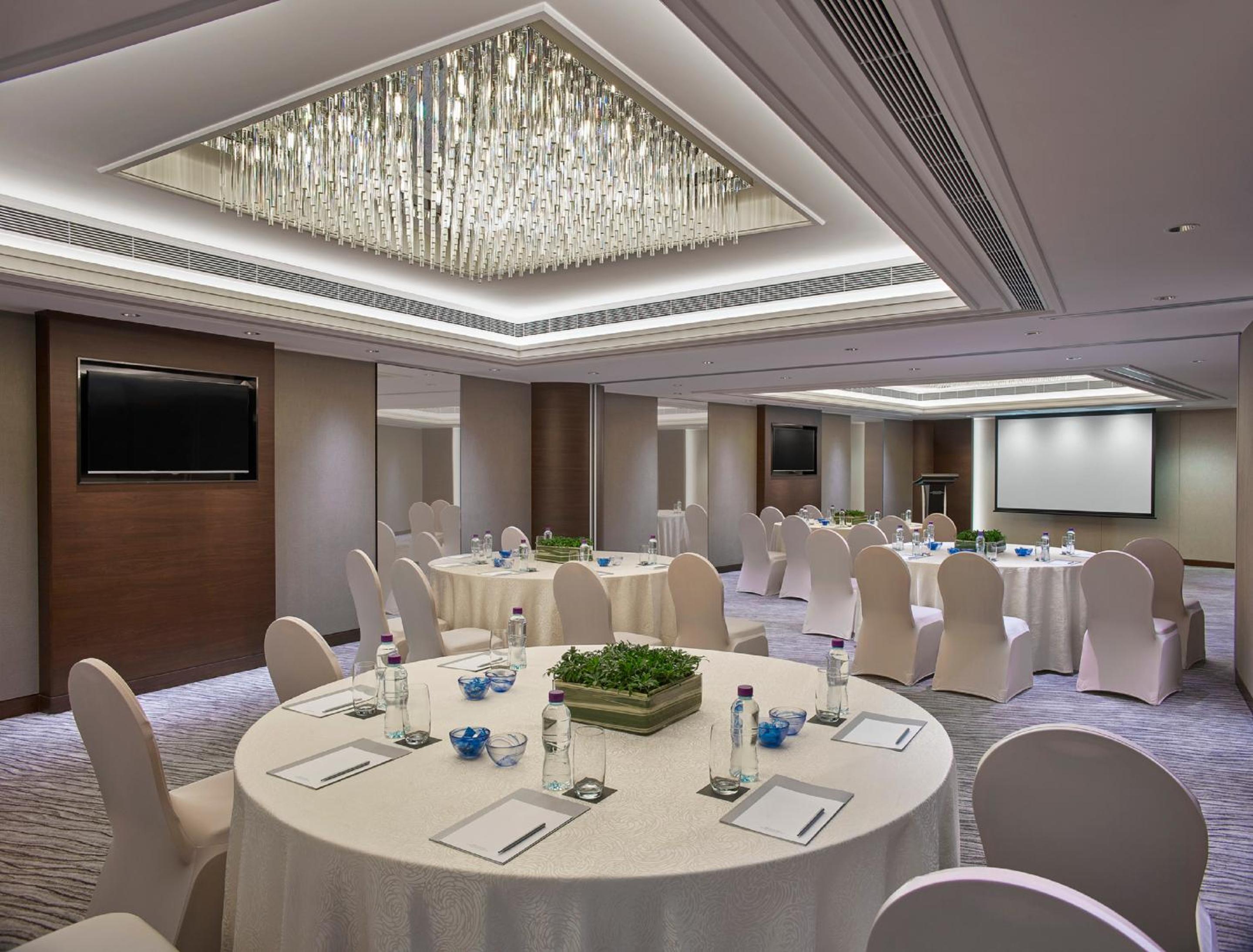 New World Millennium Hong Kong Hotel