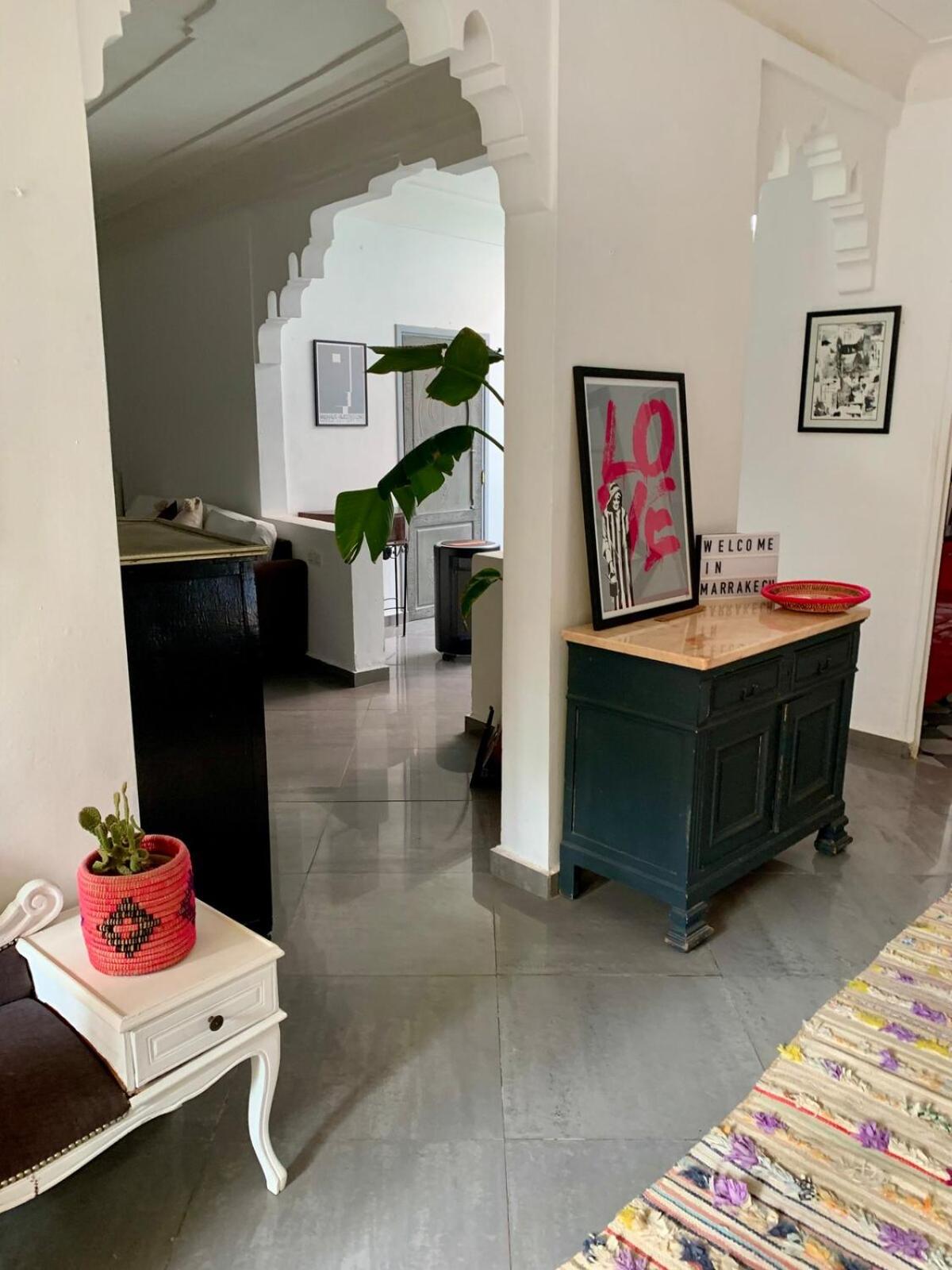 Villa with Private Pool and Garden, Fast Wi-Fi