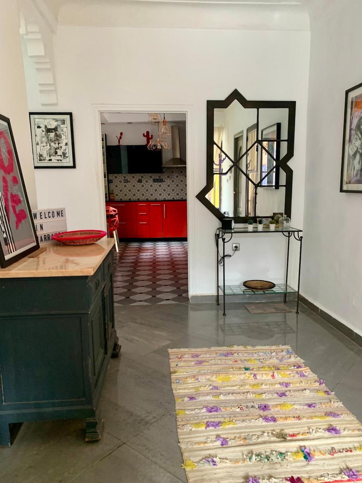 Villa with Private Pool and Garden, Fast Wi-Fi