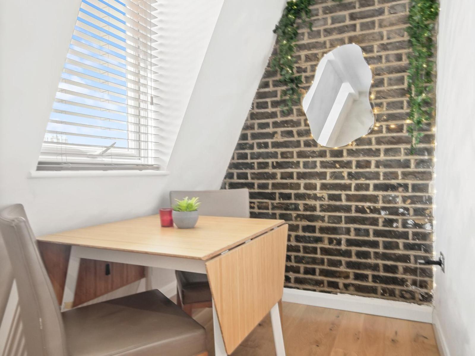 Stylish Studio Apartment in Haggerston - Pass the Keys