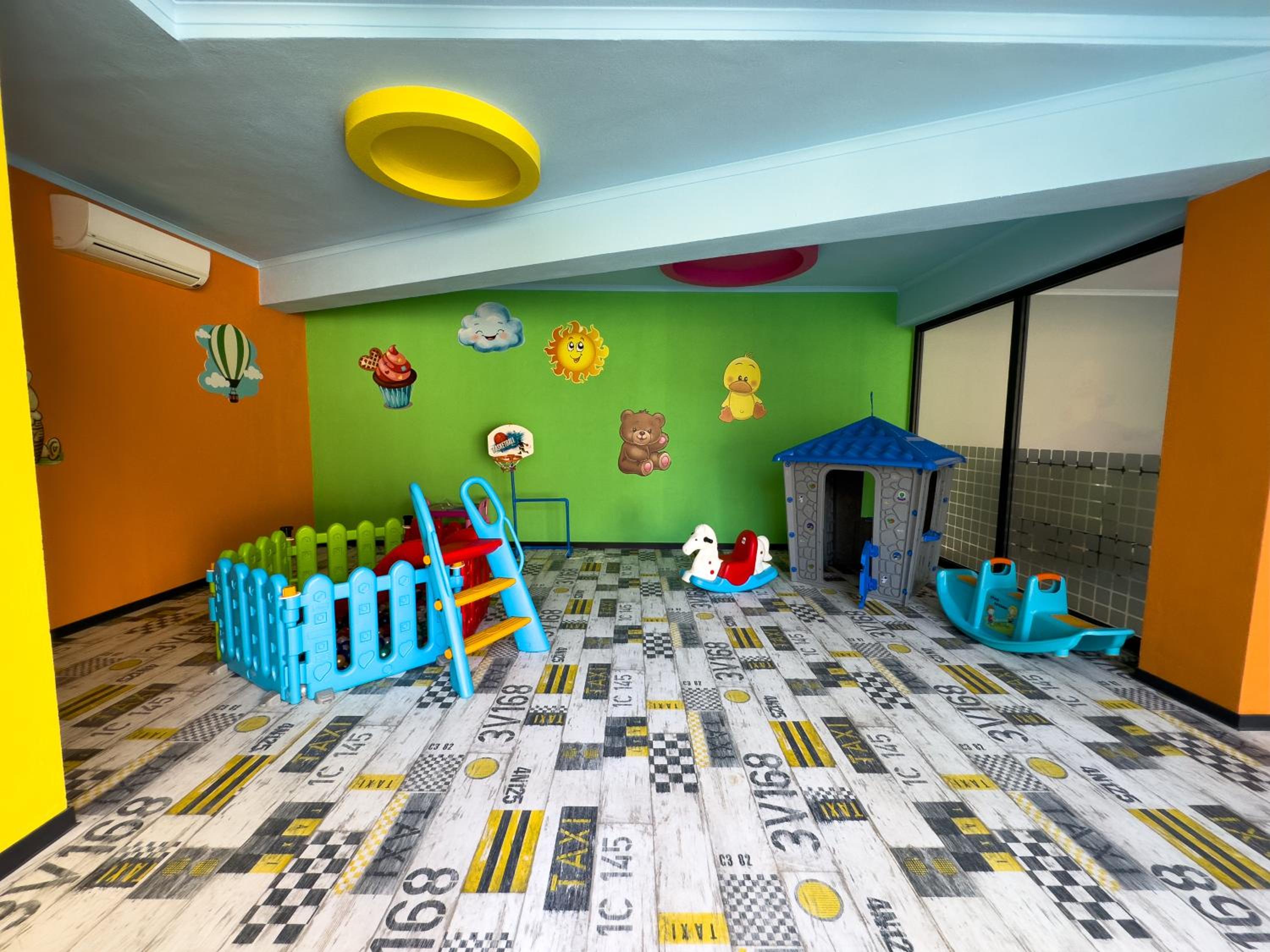 Qoople Elite 4 Elize apartments Premium location near Kleopatra