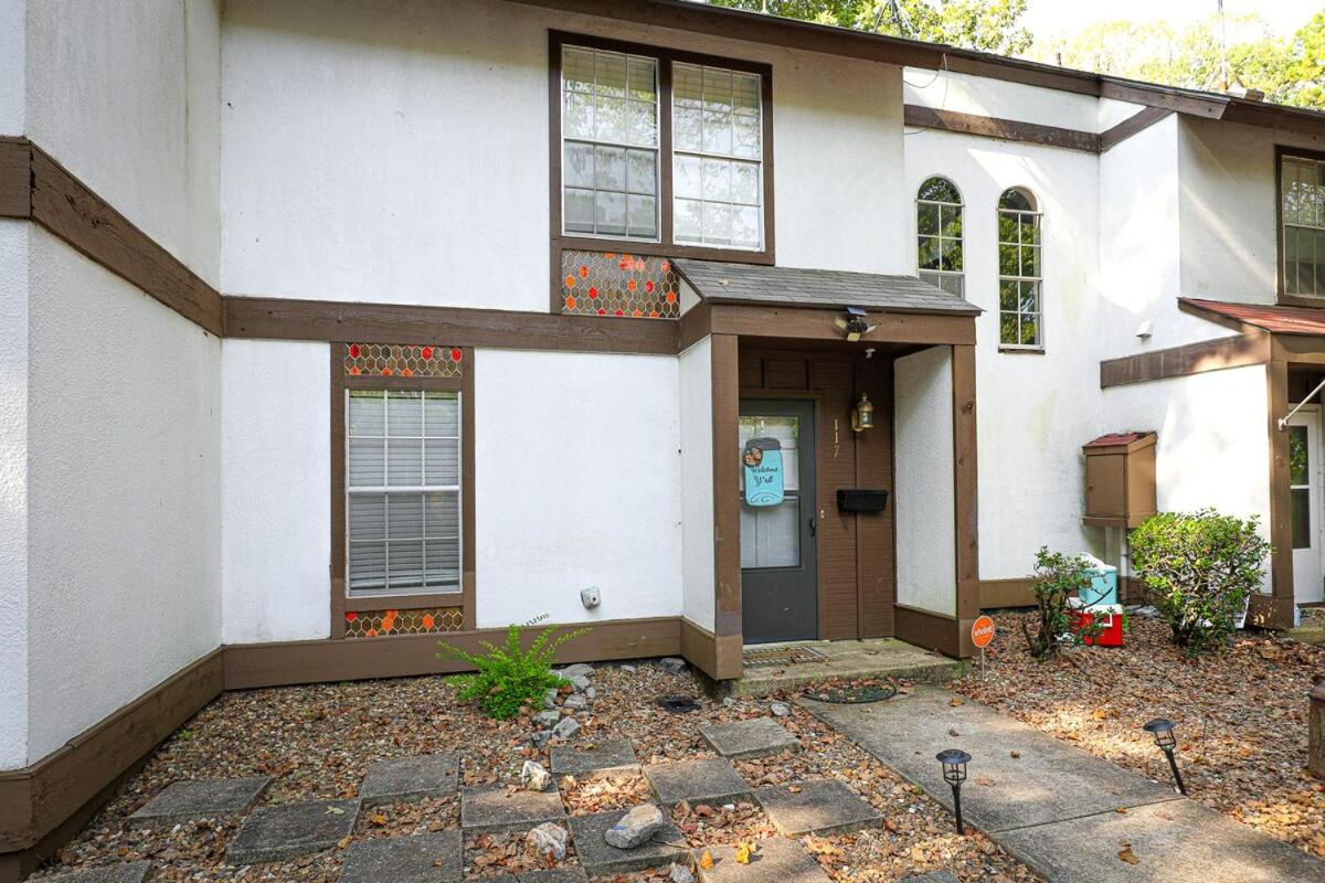 Cheerful Hot Springs Village Condo