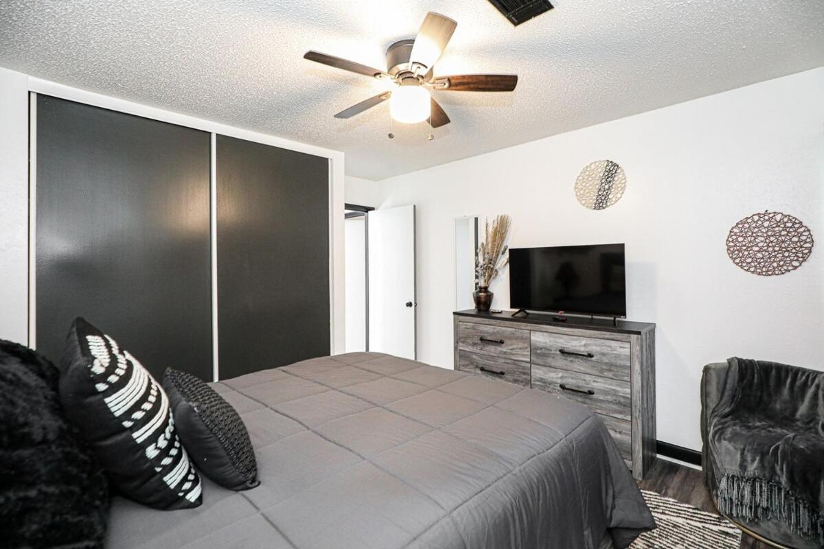 Cheerful Hot Springs Village Condo