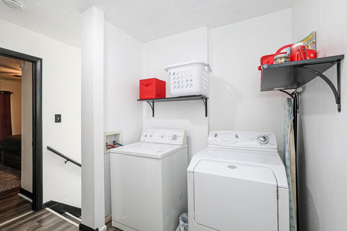 Cheerful Hot Springs Village Condo