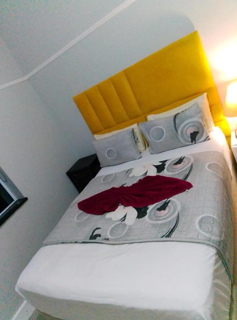 Neo & Ruks Guest Houses goodwood 3