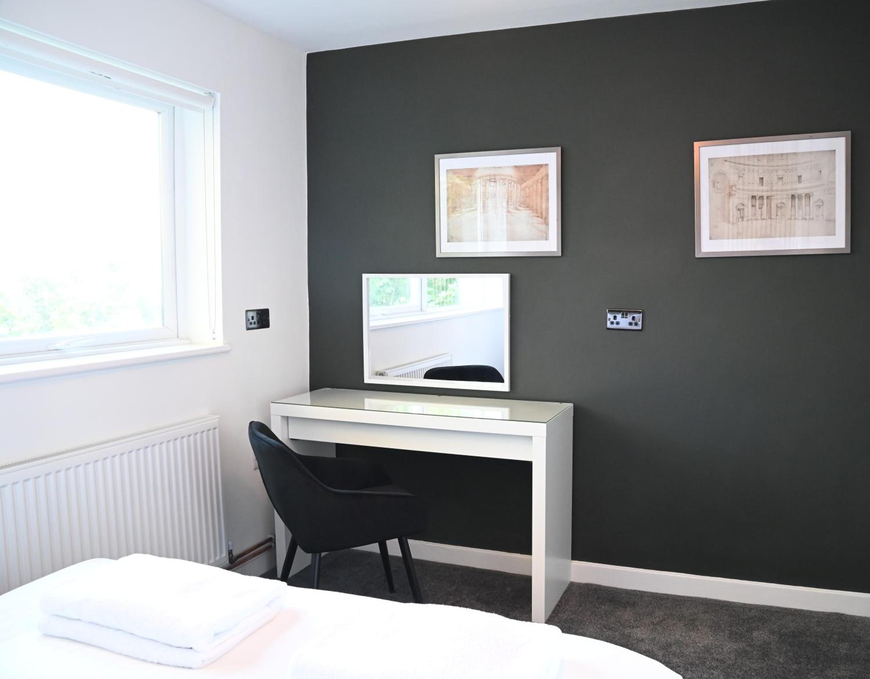 3-Bed in Desirable Mapperley Park Near City Centre