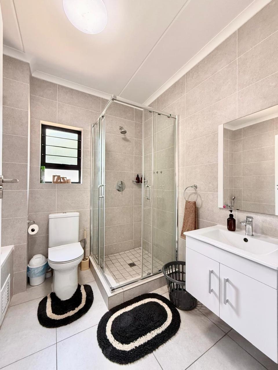 The Aura 344 Swimming pool & gym-work or play