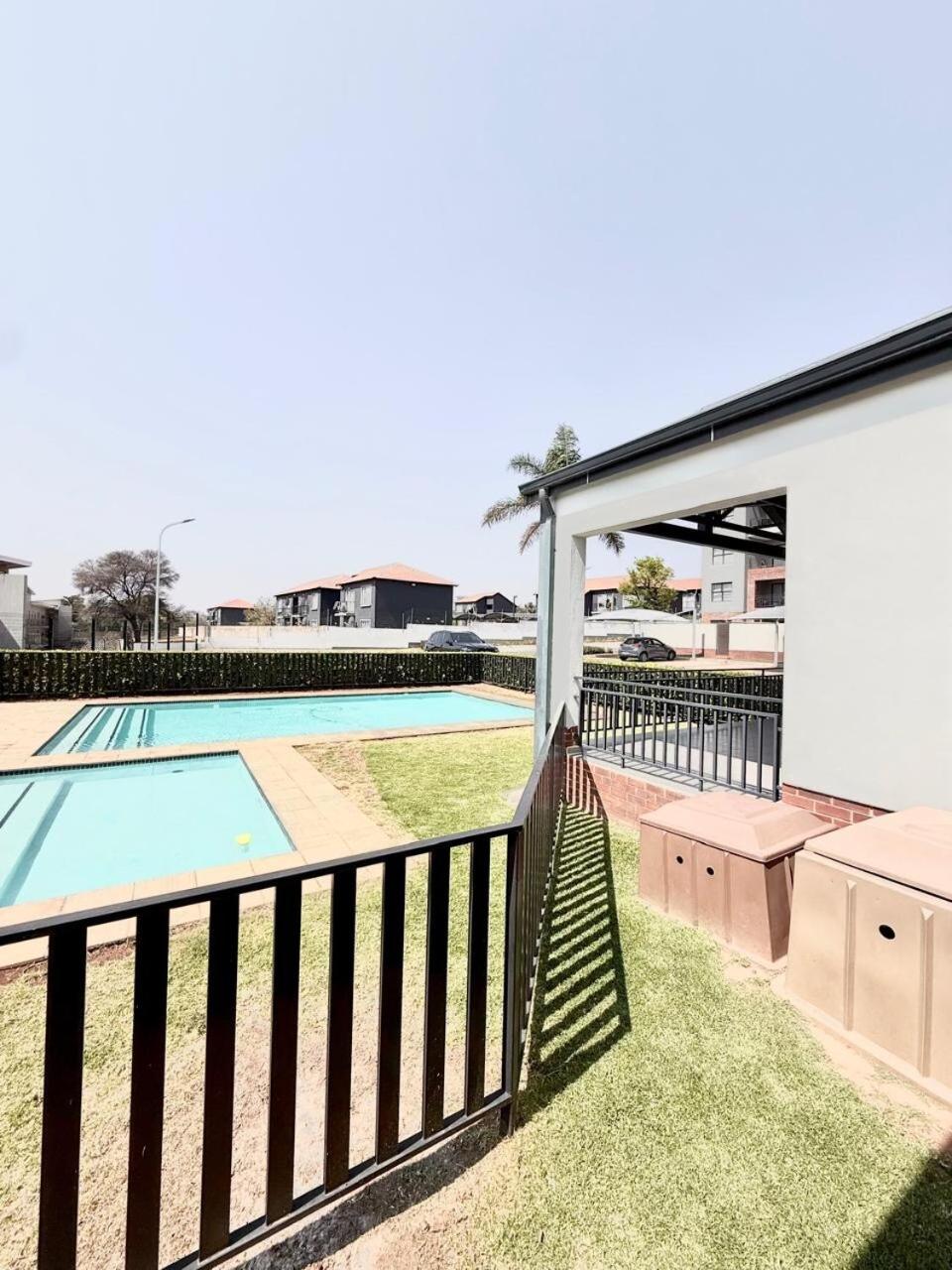 The Aura 344 Swimming pool & gym-work or play