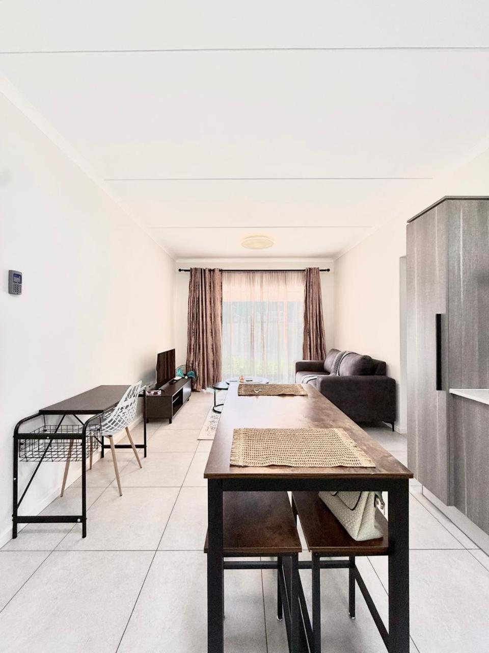 The Aura 344 Swimming pool & gym-work or play