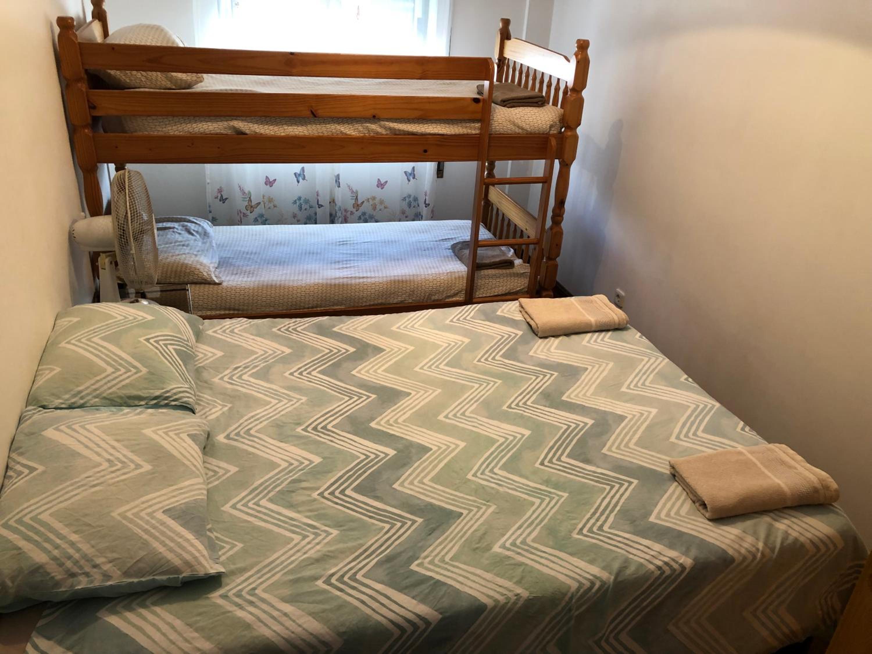 Entire 3 bed rooms Apartment with Private wc !