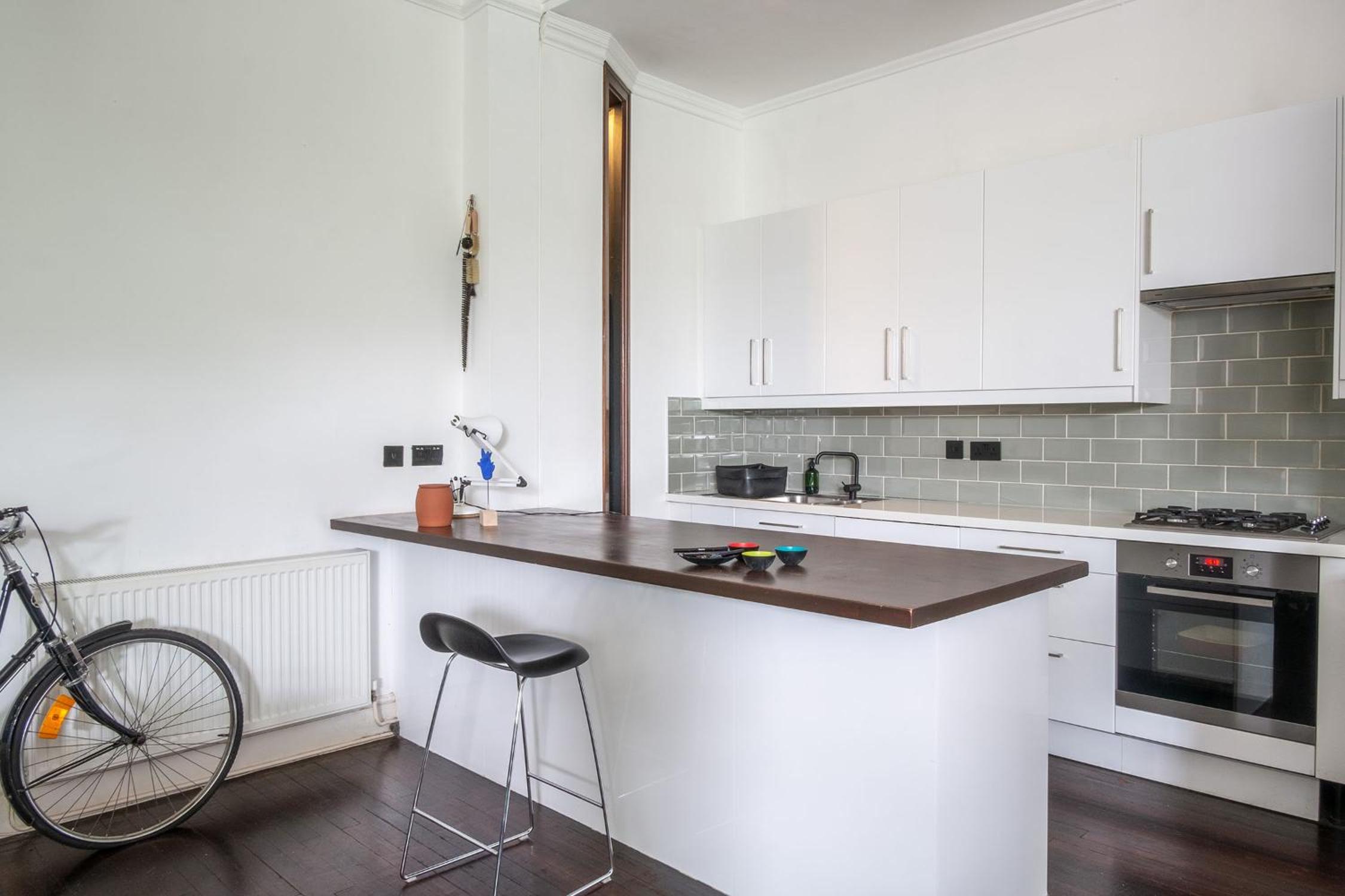Fairbairn Hall Serviced Apartment