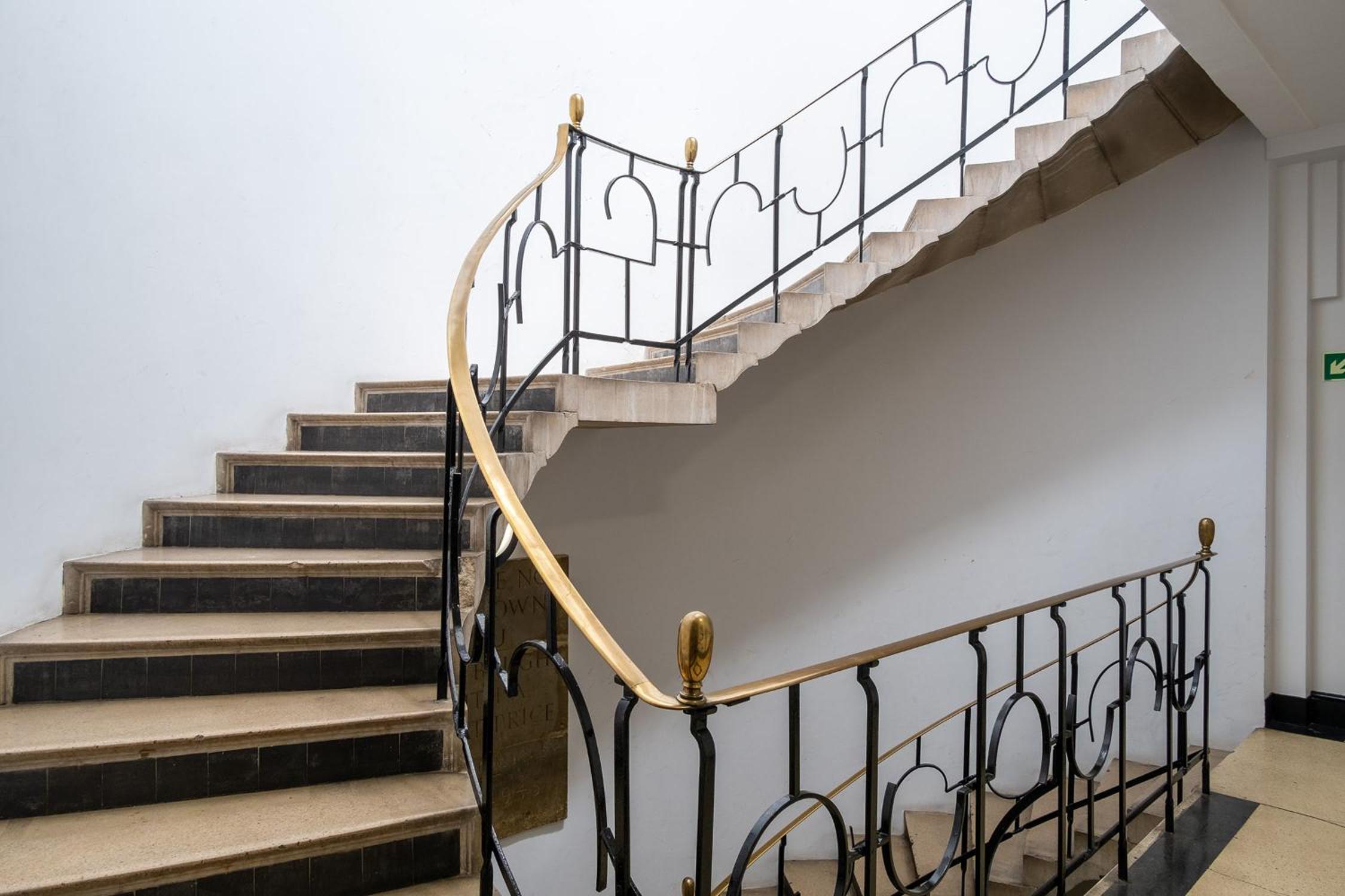 Fairbairn Hall Serviced Apartment