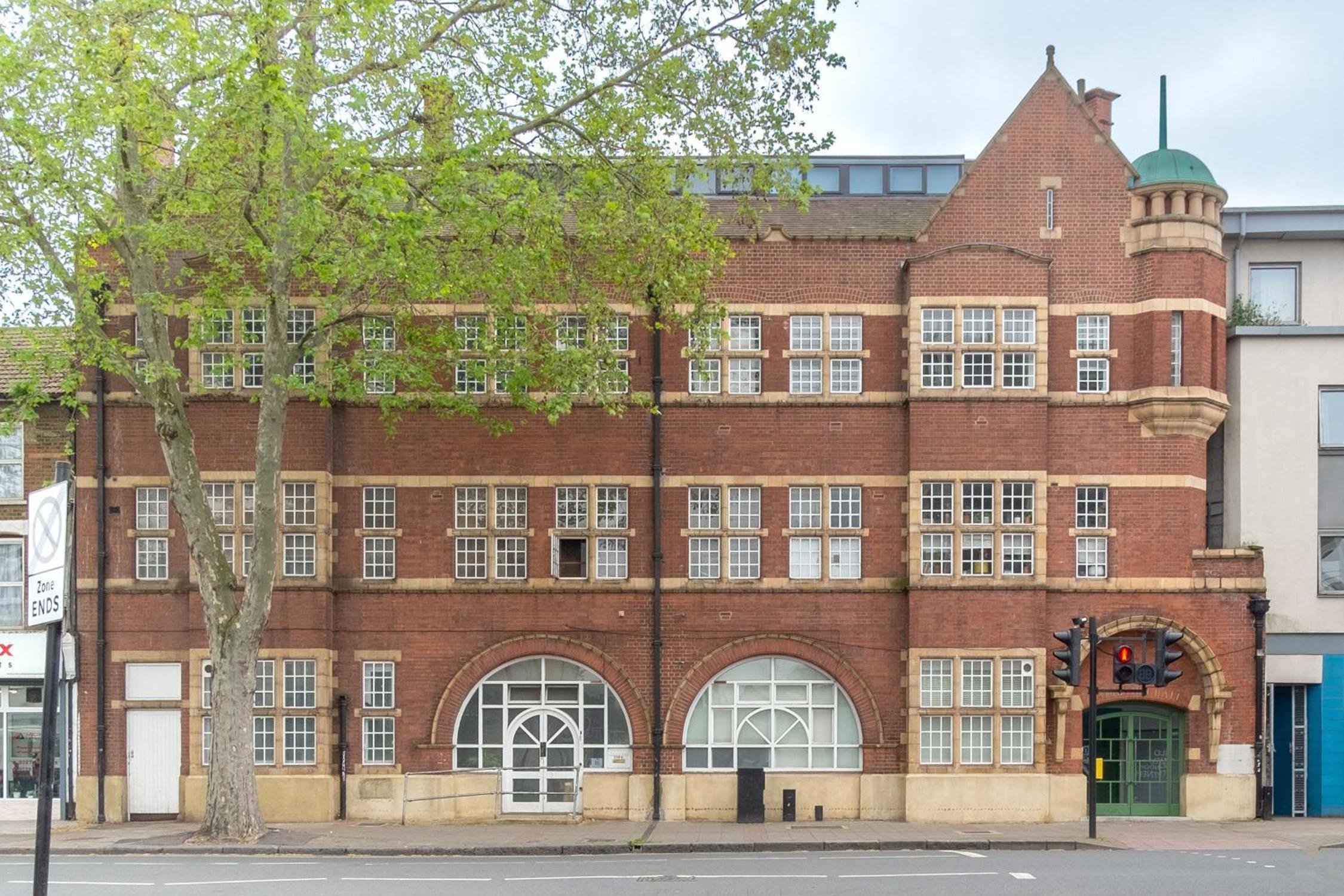 Fairbairn Hall Serviced Apartment