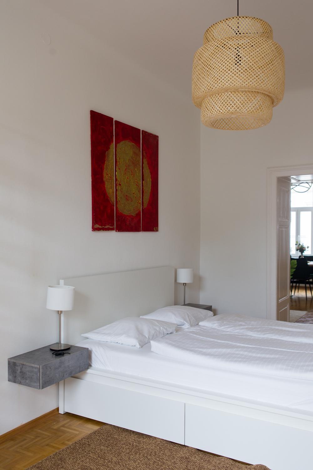Bright City Apartment