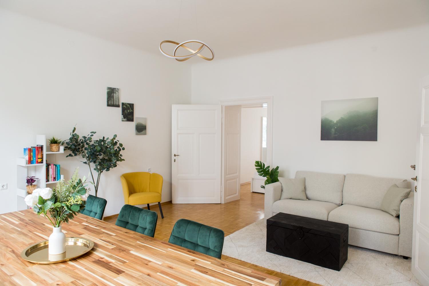 Bright City Apartment