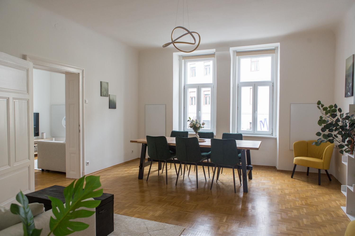 Bright City Apartment
