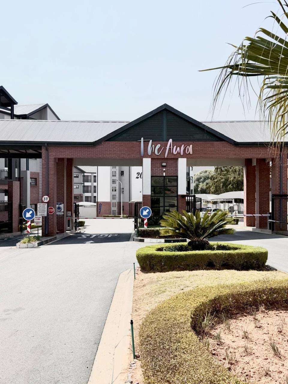 The Aura 344 Swimming pool & gym-work or play