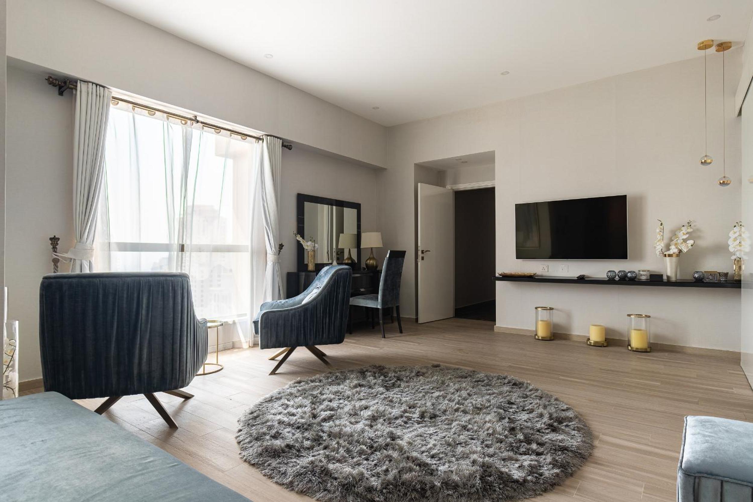 Simply Comfort Vacation Homes Rental Lux Penthouse 4BR Apartment with Iconic Marina Views in Sadaf2 JBR