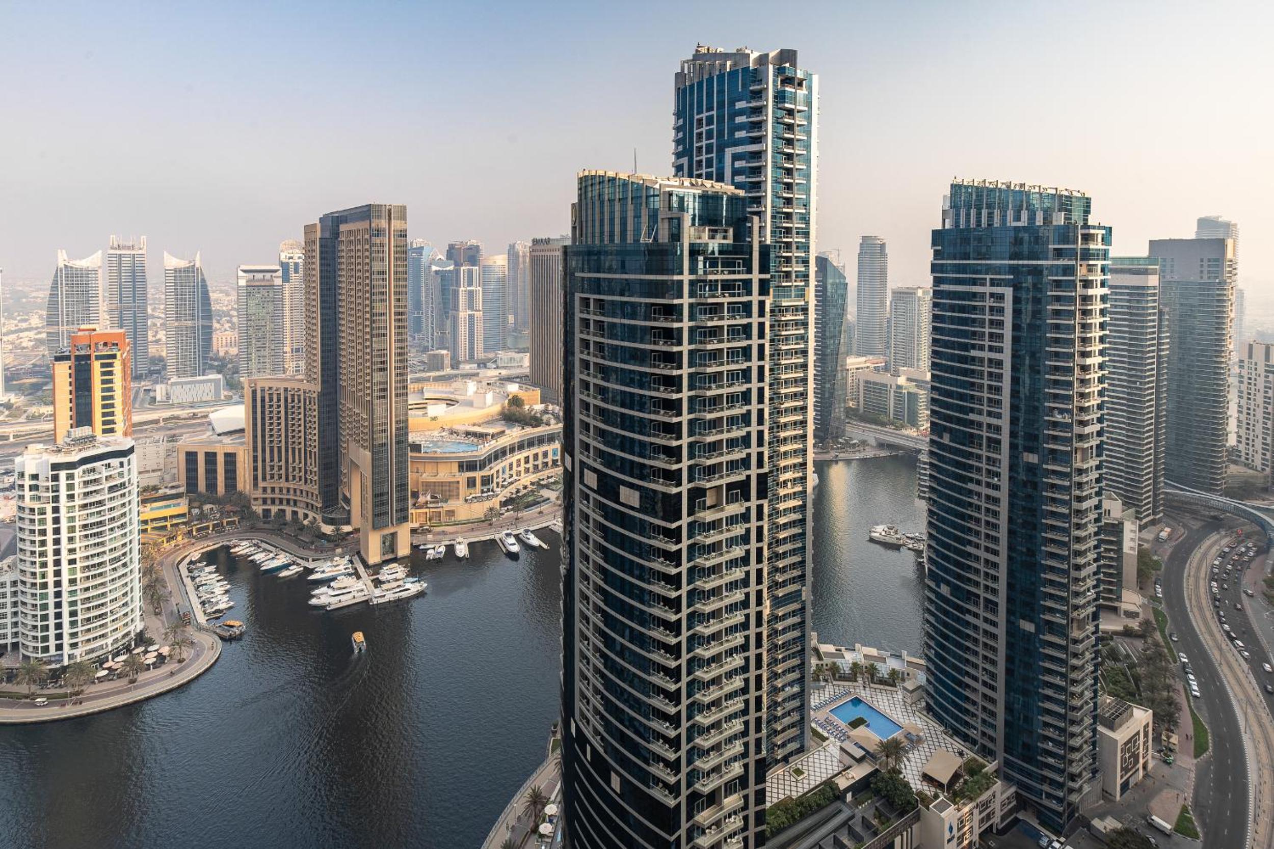 Simply Comfort Vacation Homes Rental Lux Penthouse 4BR Apartment with Iconic Marina Views in Sadaf2 JBR