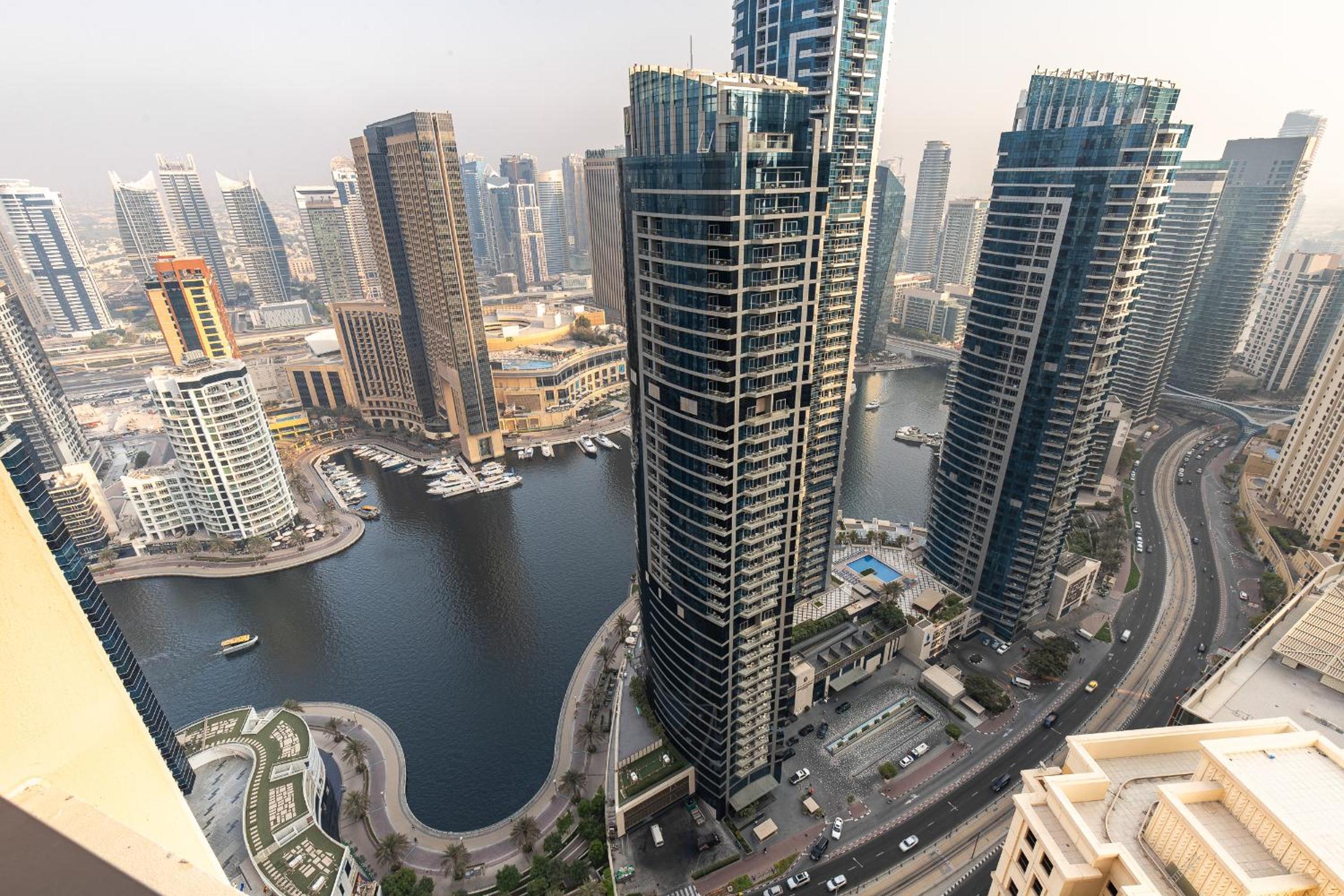 Simply Comfort Vacation Homes Rental Lux Penthouse 4BR Apartment with Iconic Marina Views in Sadaf2 JBR