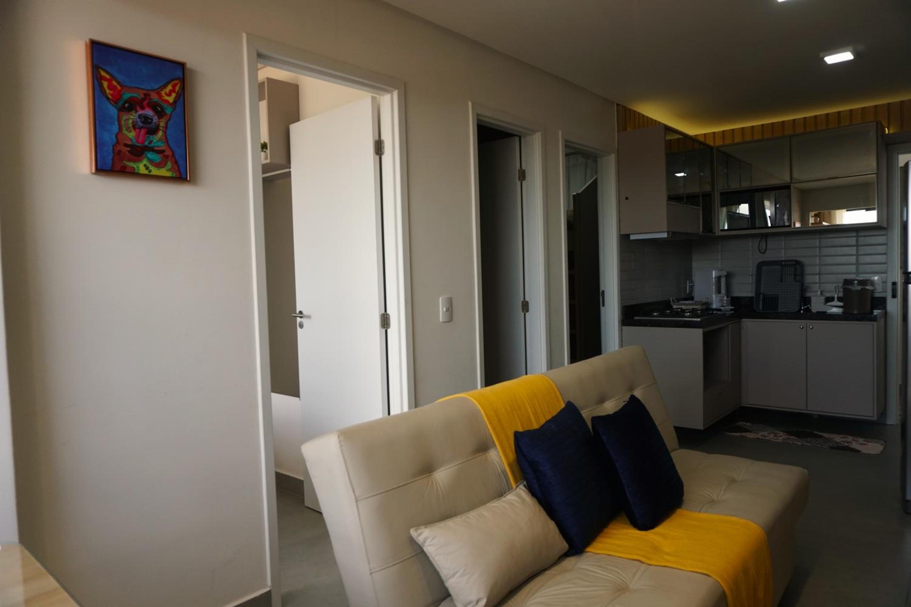 Premium Central 4mim a pé da praia flat completo climatizado