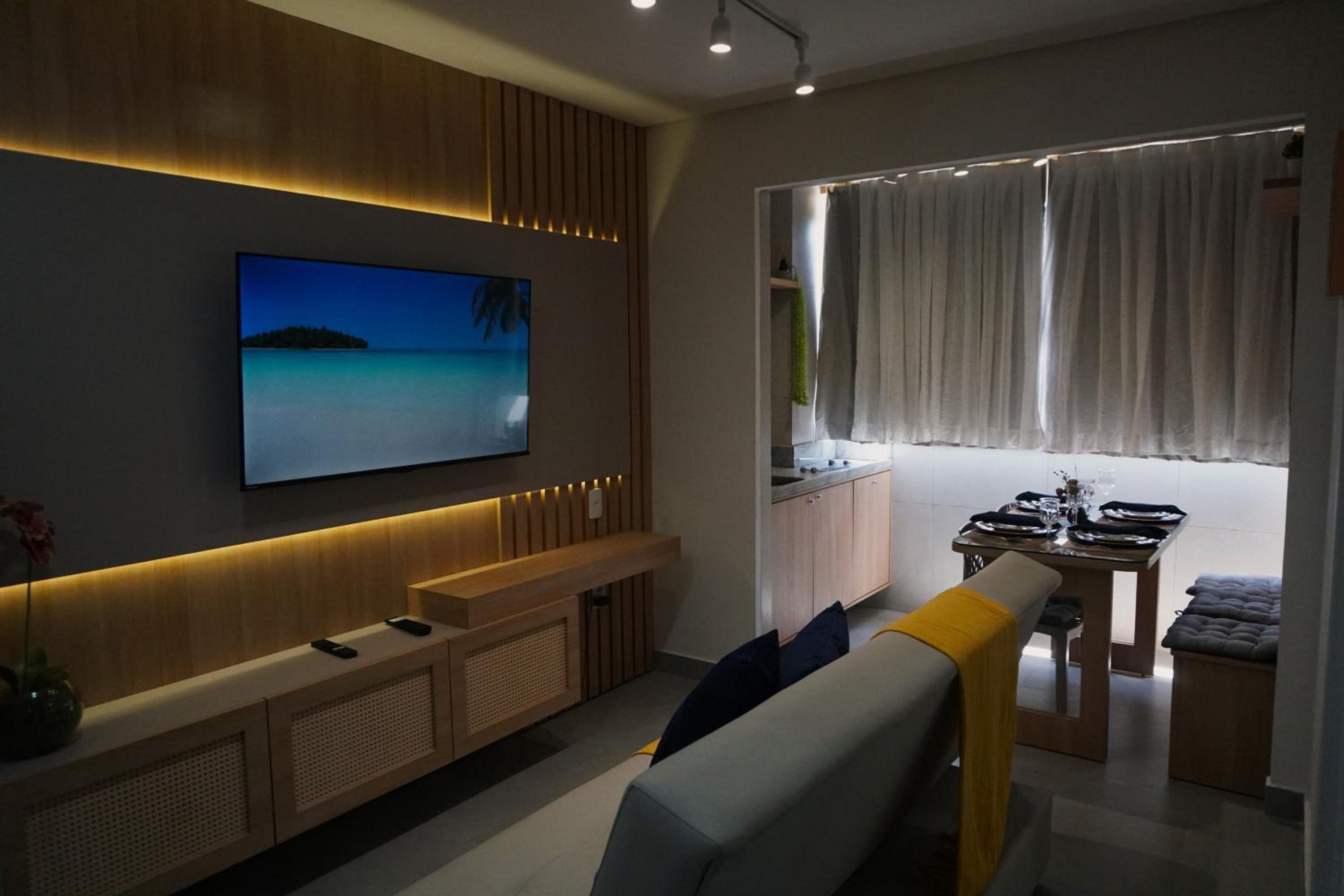 Premium Central 4mim a pé da praia flat completo climatizado