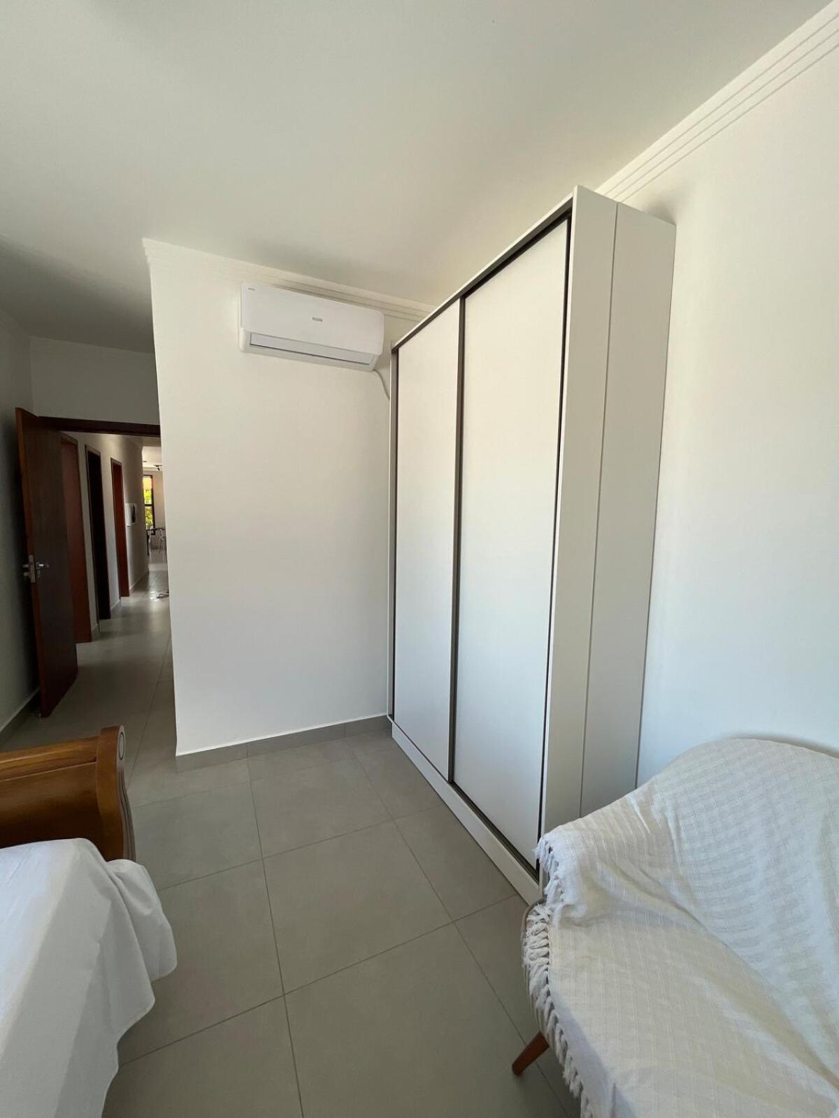 Linda Casa with pool 5 minutes from the airport